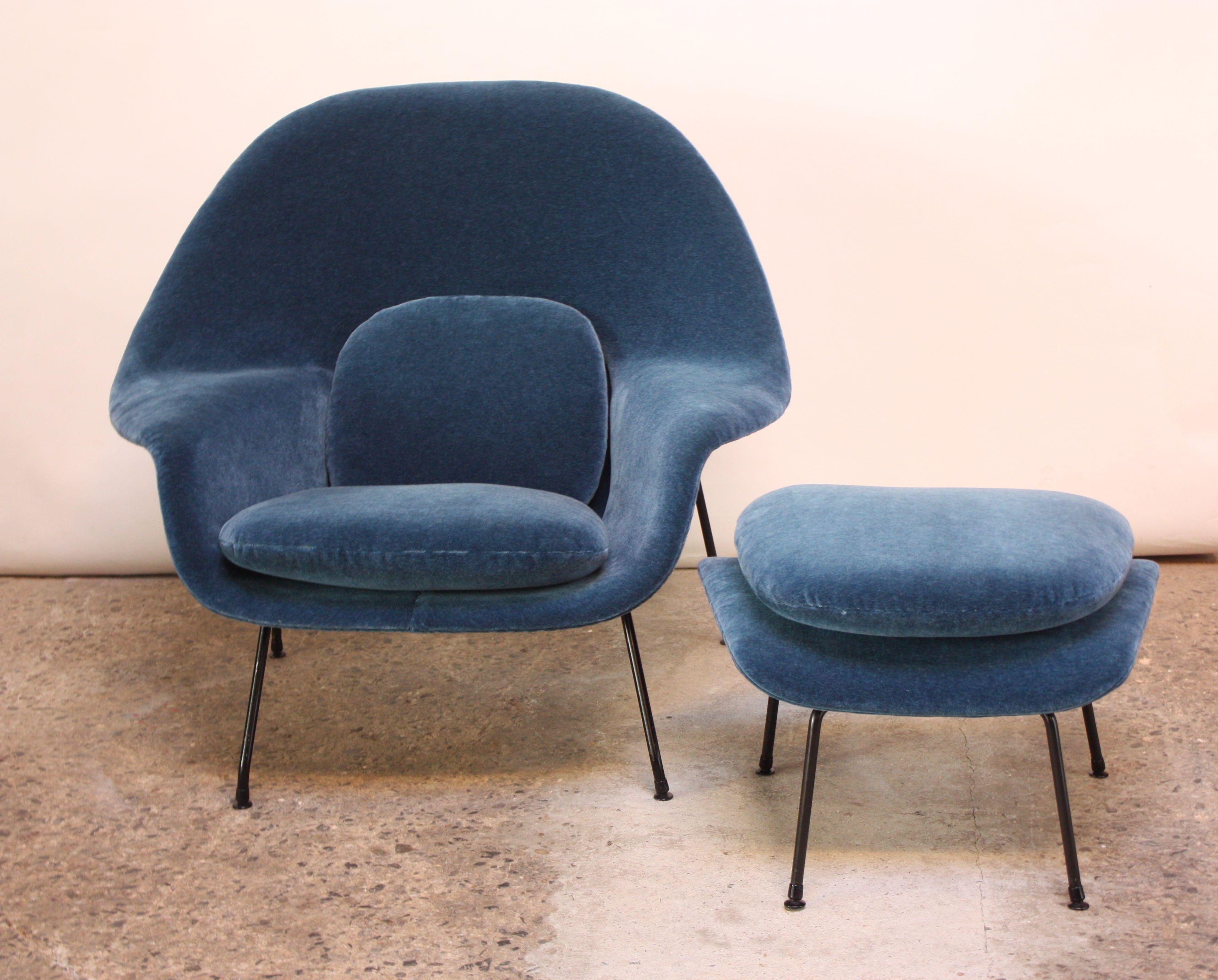 Mid-Century Modern Early Production Eero Saarinen for Knoll Womb Chair and Ottoman