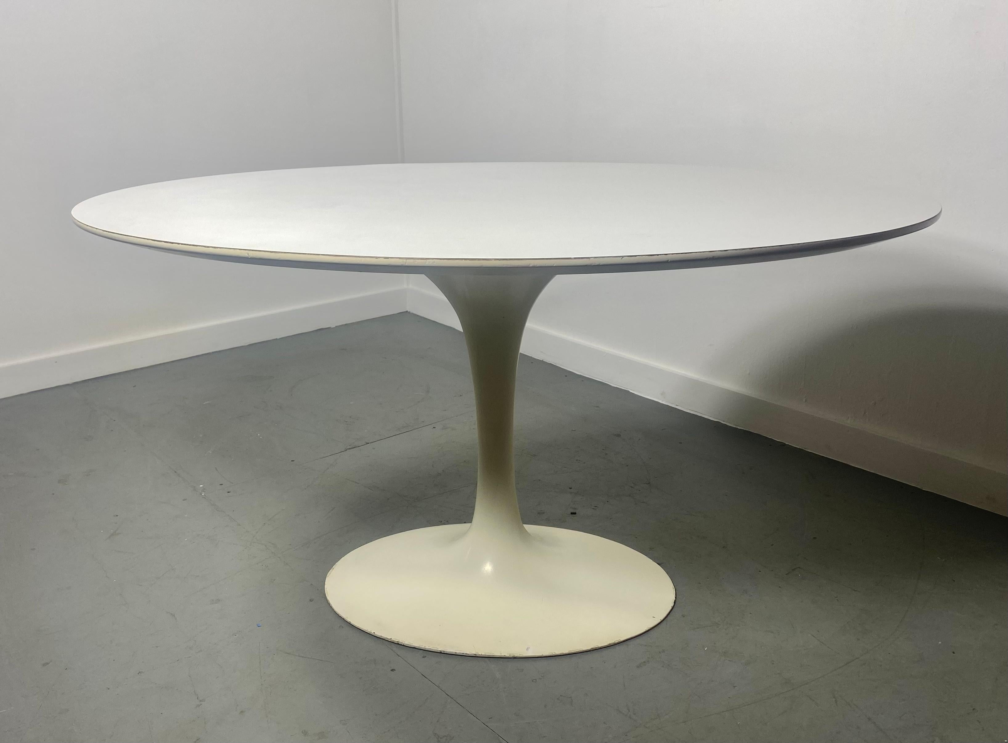 Mid-Century Modern Early Production Eero Saarinen / Knoll, Oval Pedestal Tulip Dining Table