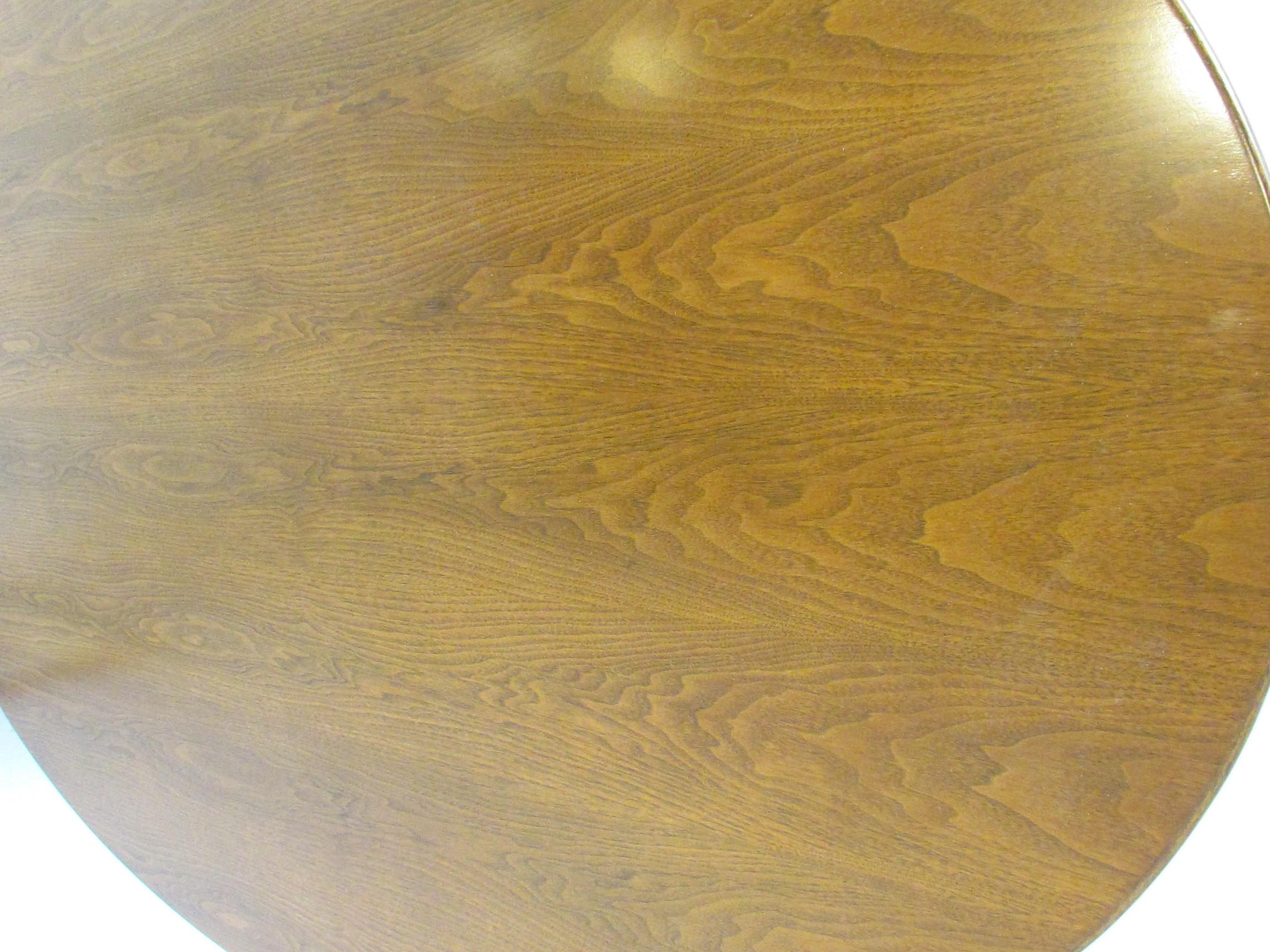 Début de production Eero Saarinen Knoll  table de salle à manger Tulip en noyer en vente 8