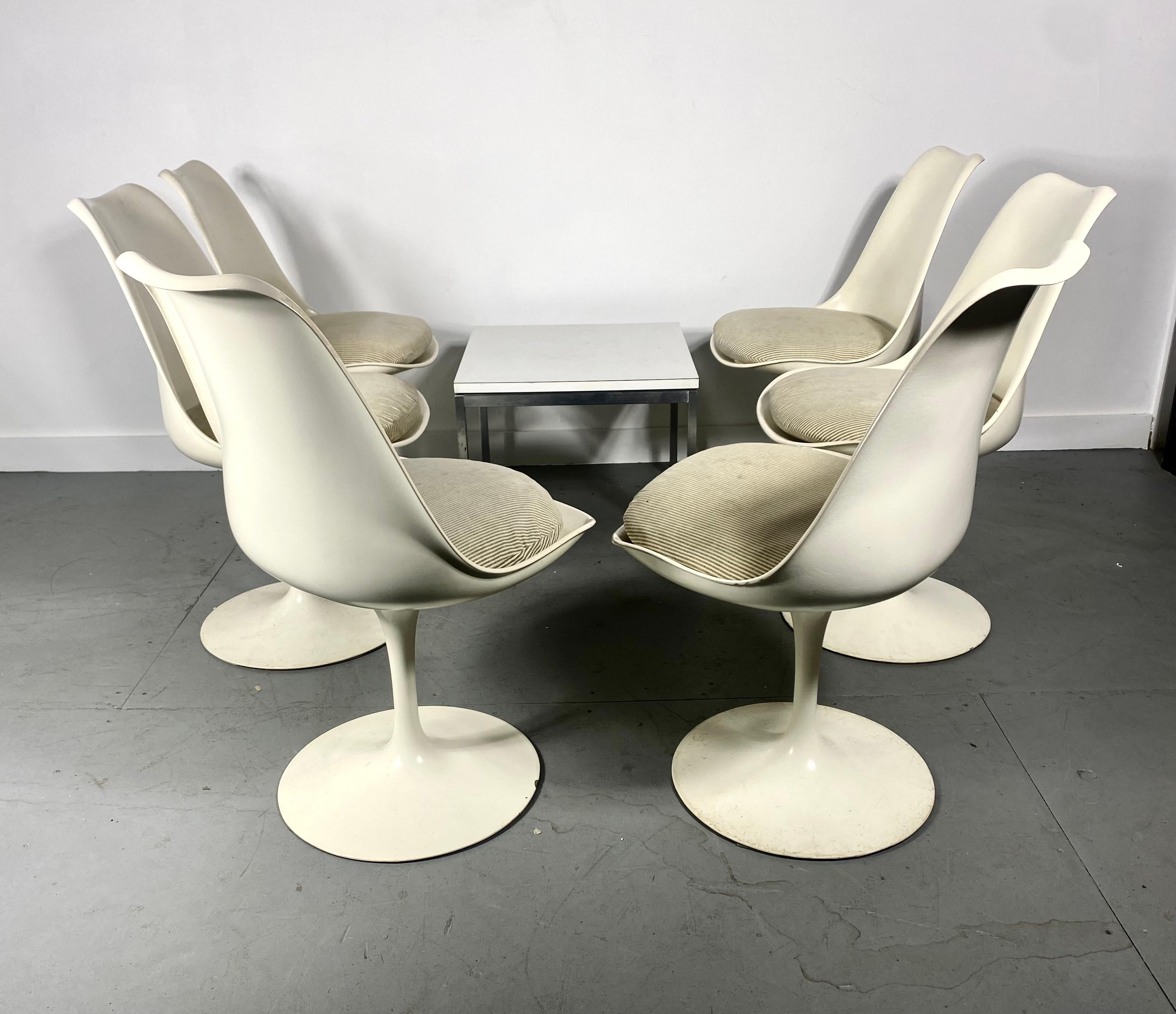 Early Production Eero Saarinen Tulip Dining Chairs Knoll, New York In Good Condition For Sale In Buffalo, NY