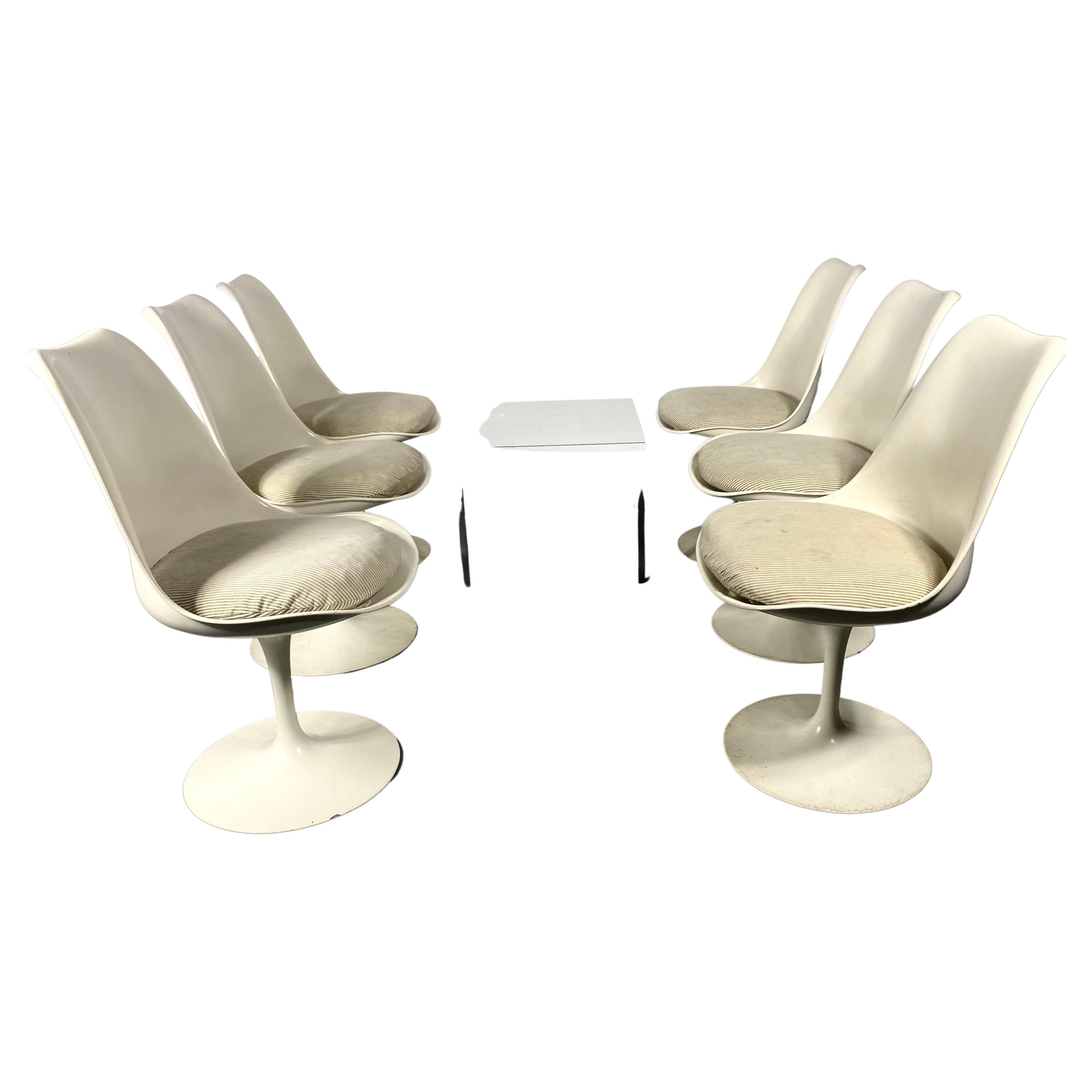Early Production Eero Saarinen Tulip Dining Chairs Knoll, New York For Sale
