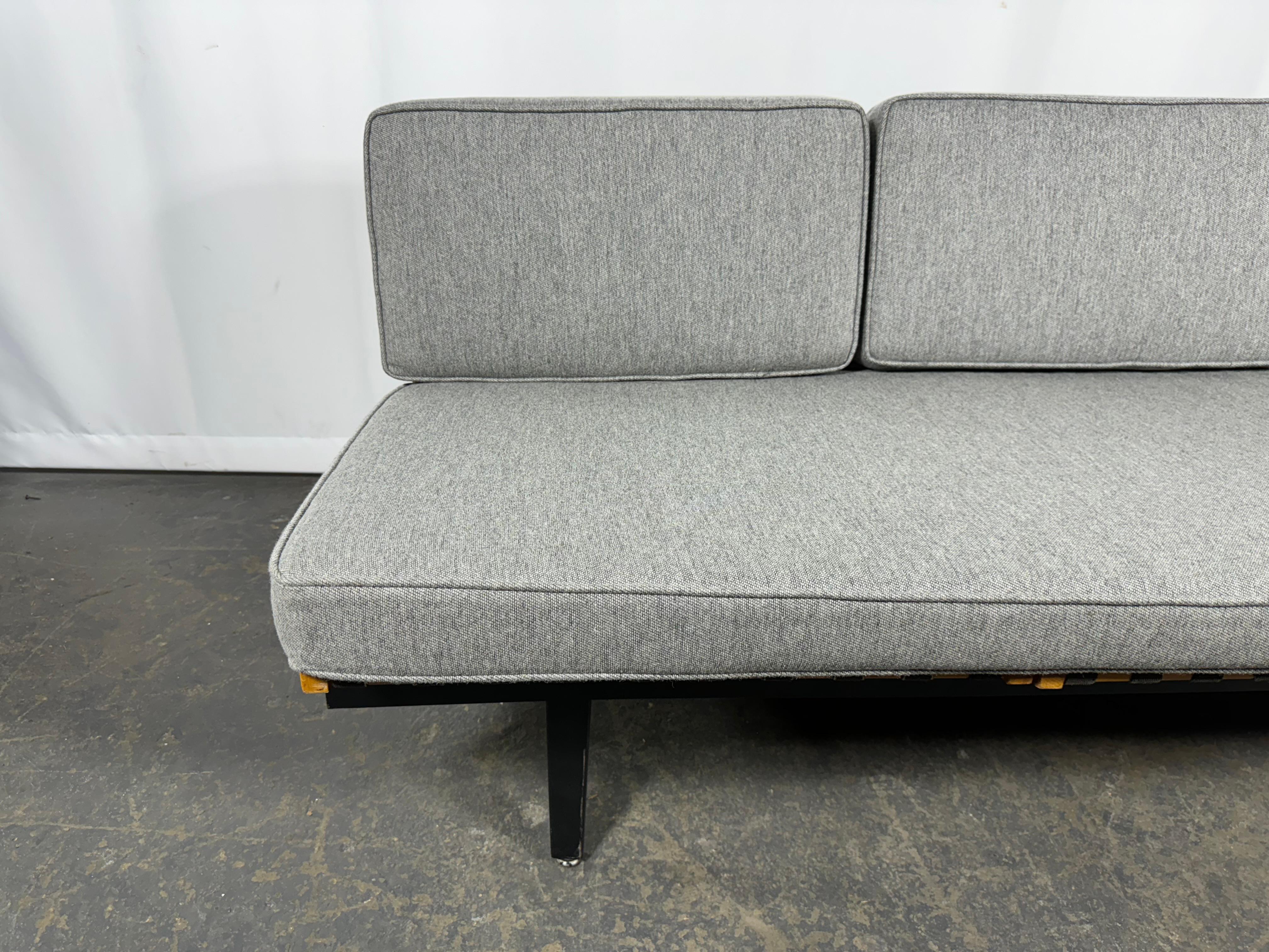 American Early Production George Nelson / Herman Miller Modular Steel Frame Sofa For Sale