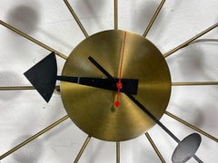 Horloge à boule en bois naturel George Nelson:: première production #4755:: Howard Miller