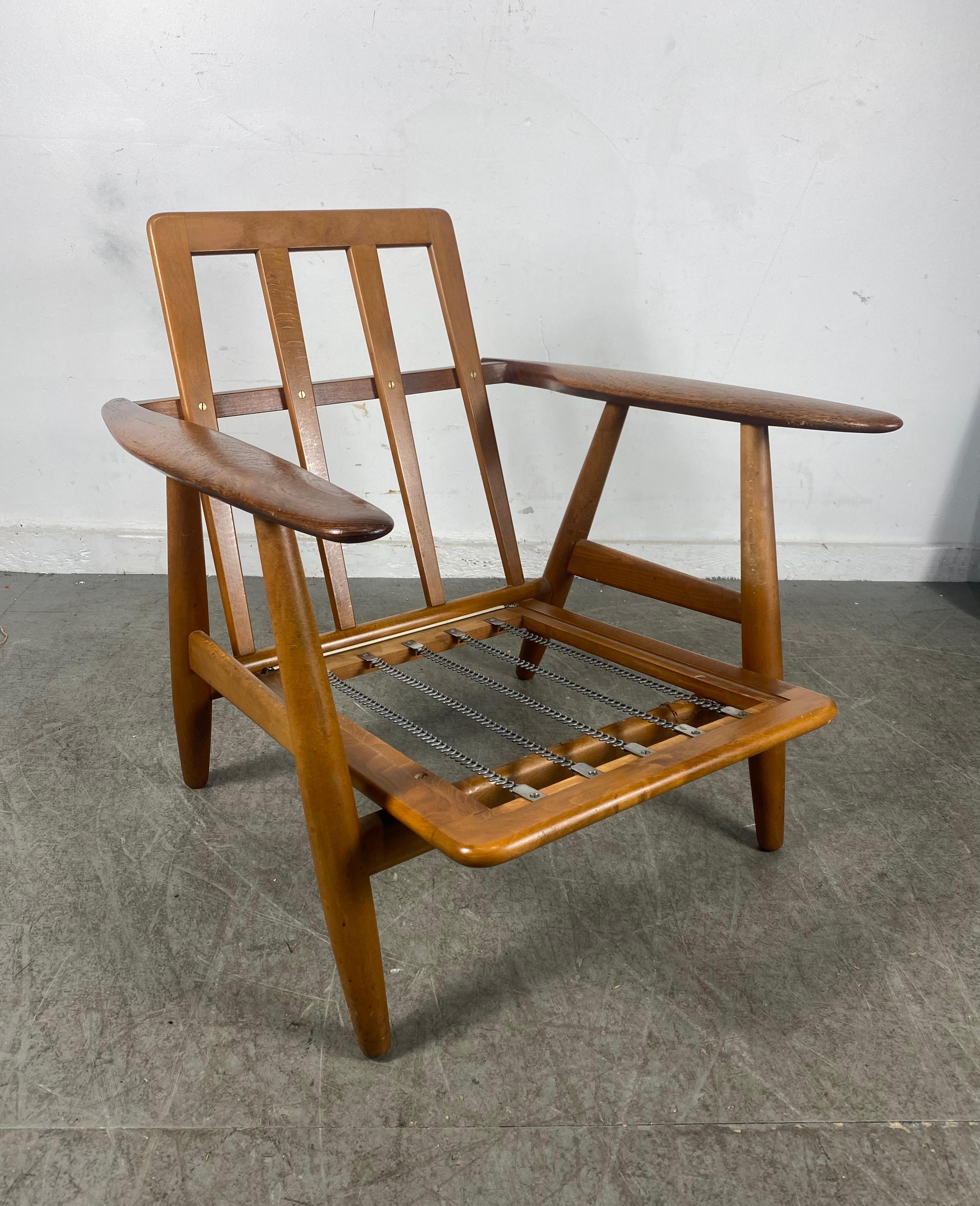 Early Production Hans Wegner Getama GE-240 Lounge Chair / Denmark For Sale 3