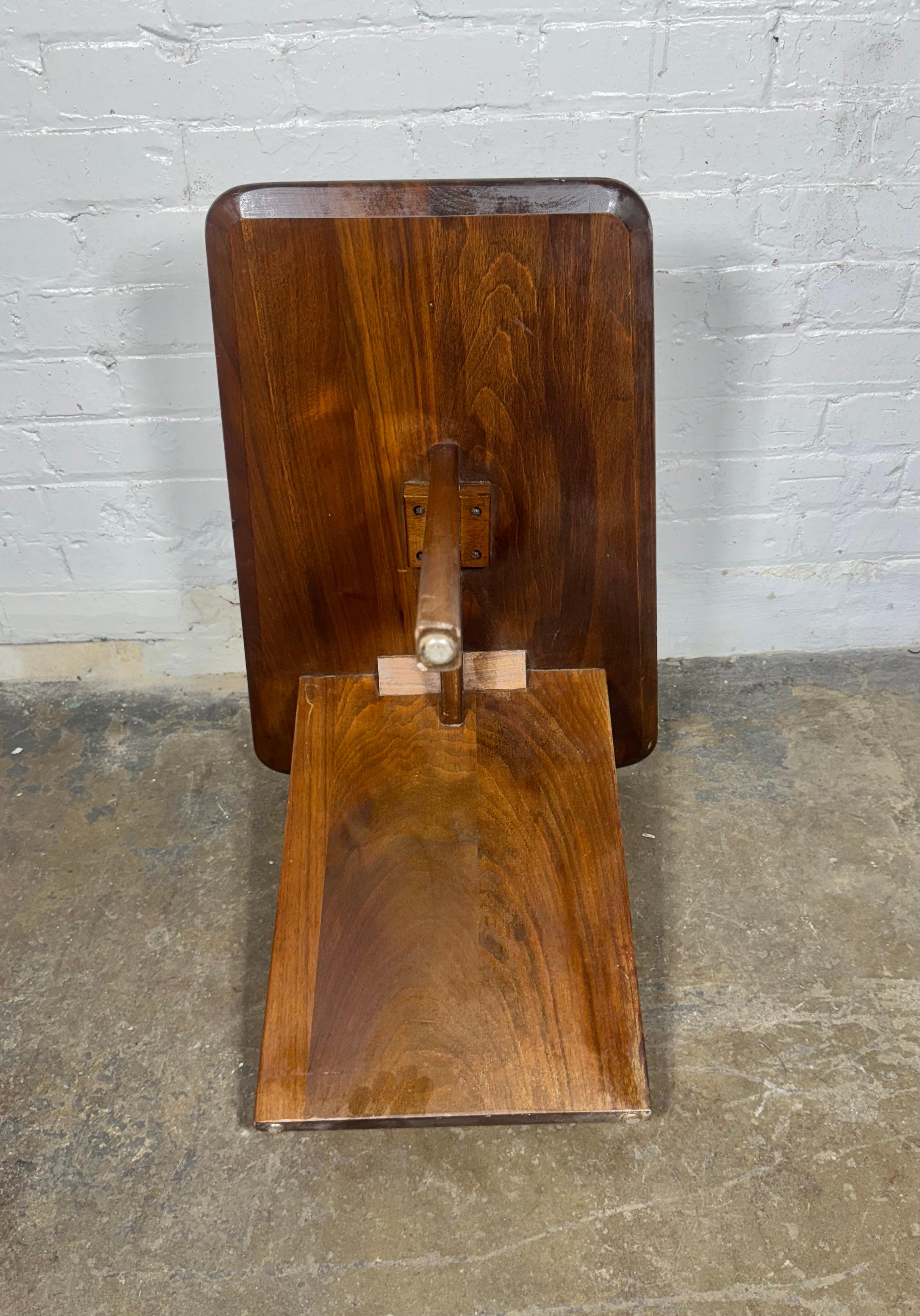 Early production Jens Risom Magazine Table , Classic Modernist Design in vendita 2