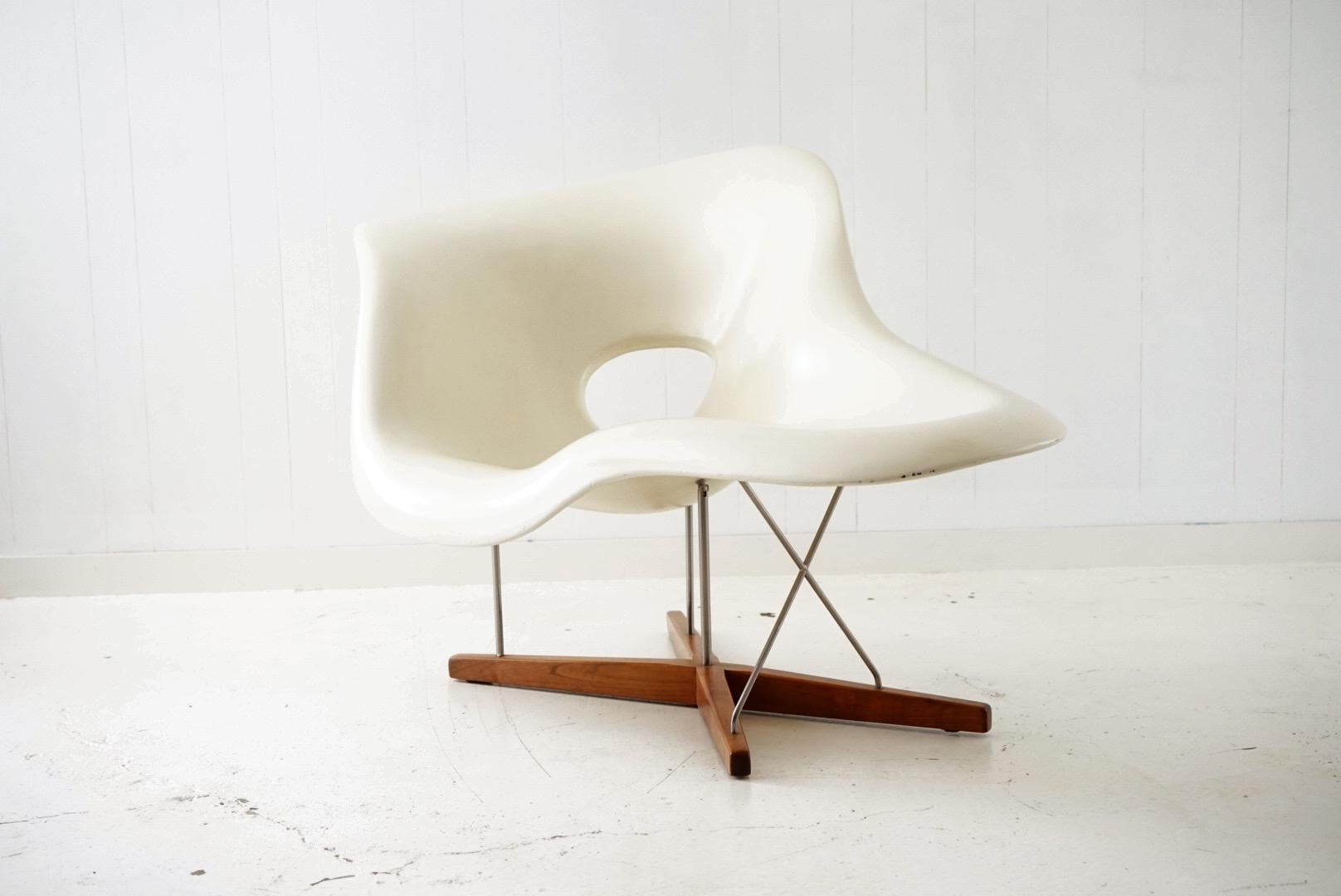 American Early Production 'La Chaise' by Charles and Ray Eames for Vitra, circa 1996