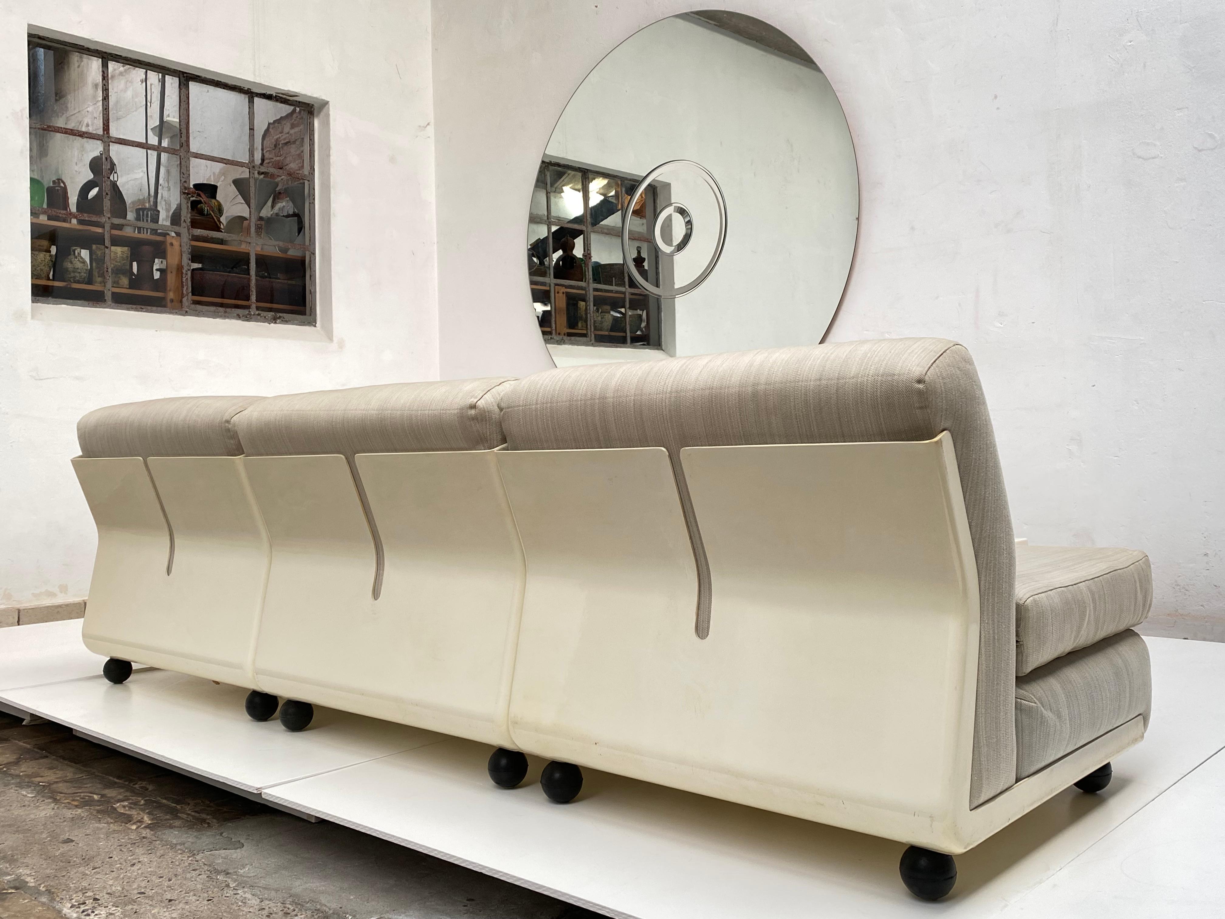 Early Production Mario Bellini 'Amanta' Modular Sofa Set + Table C&B Italia 1966 For Sale 6