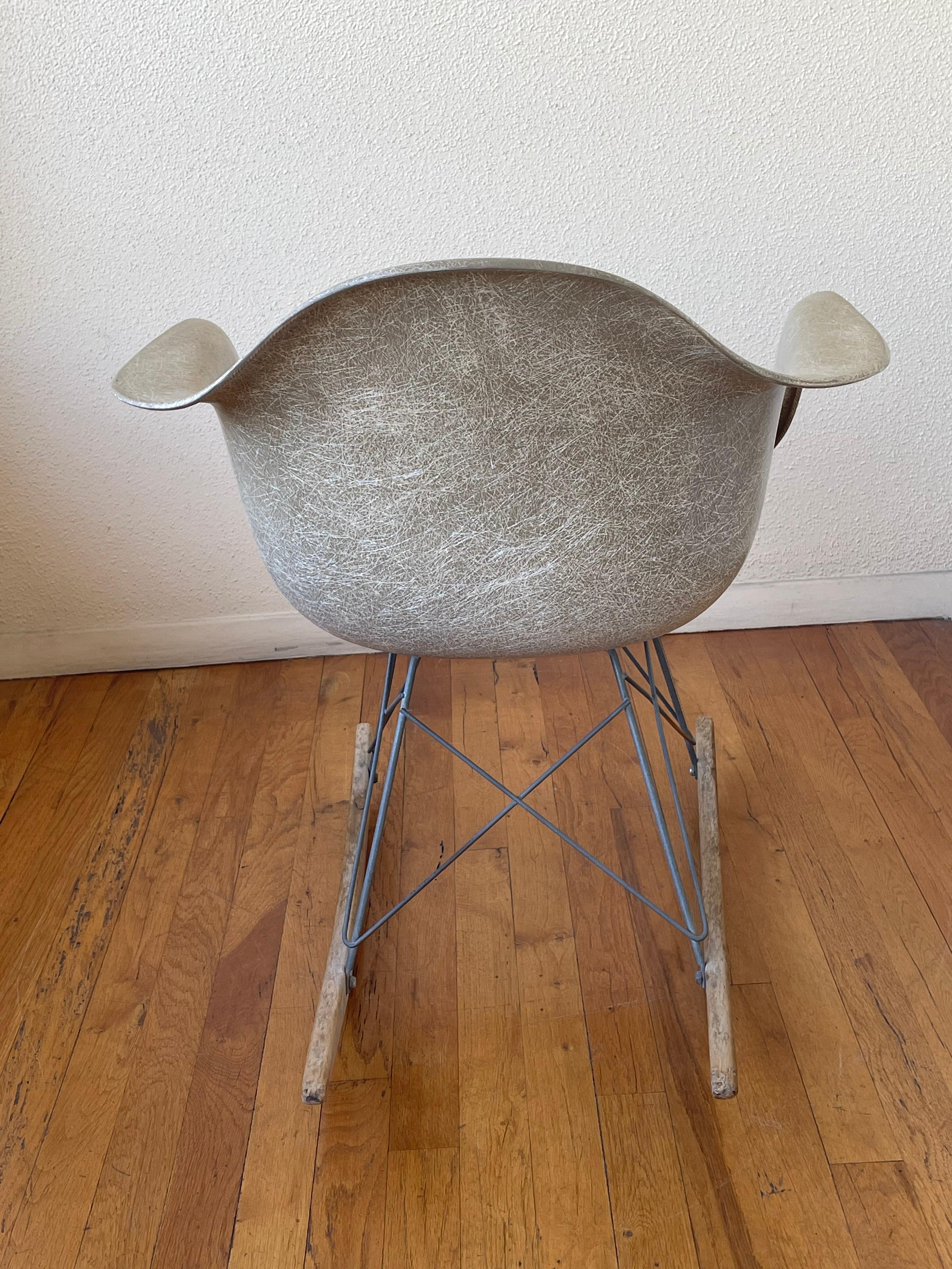 American Early Production Original Eames Rocker for Zenith Plastics Rope Edge & Tag