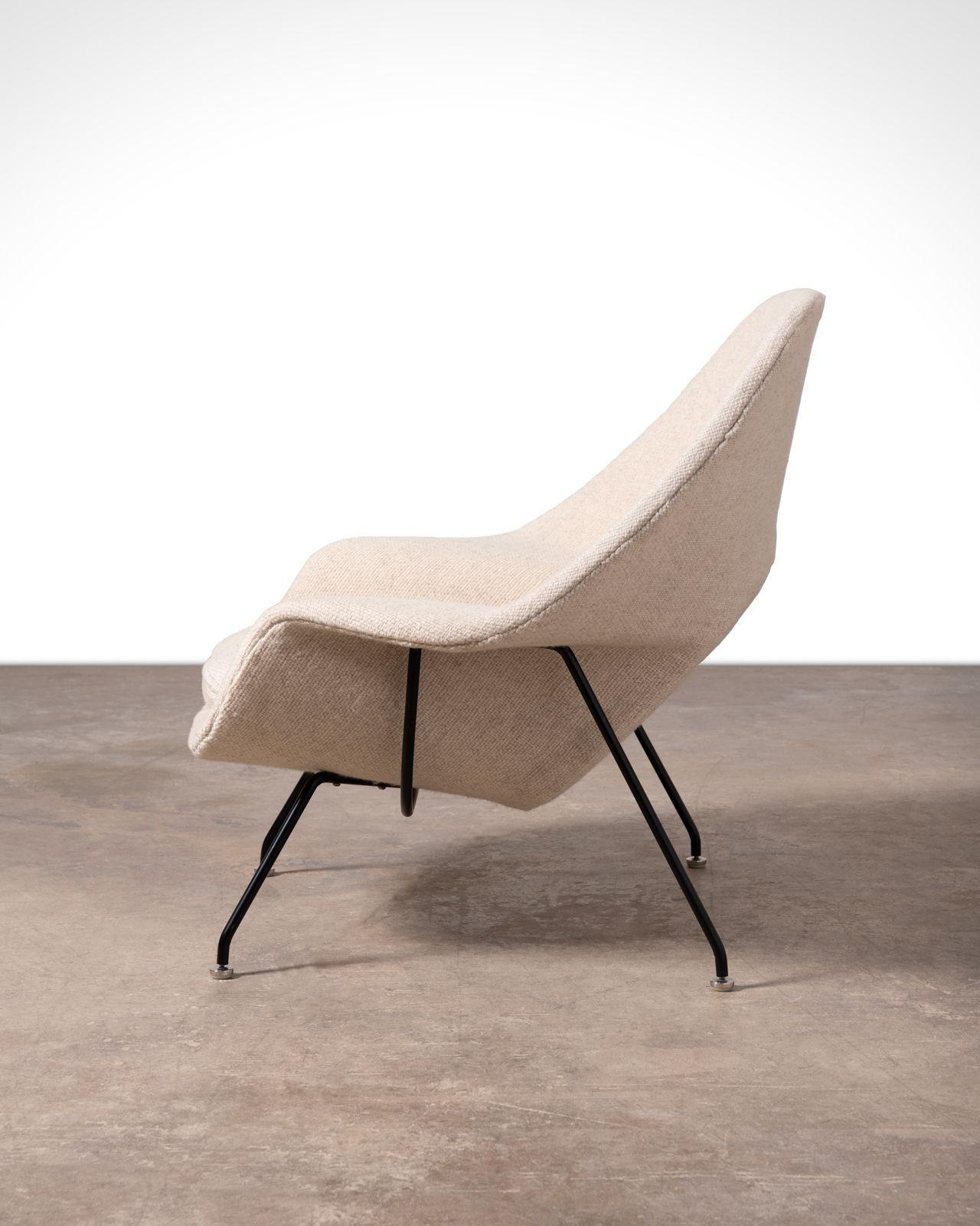Early Production Pair of Womb Chairs & Ottomans by Eero Saarinen for Knoll 7