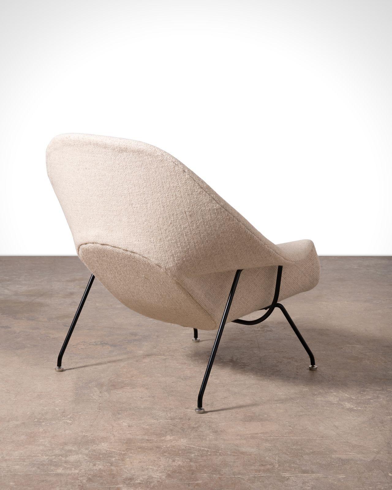 20th Century Early Production Pair of Womb Chairs & Ottomans by Eero Saarinen for Knoll