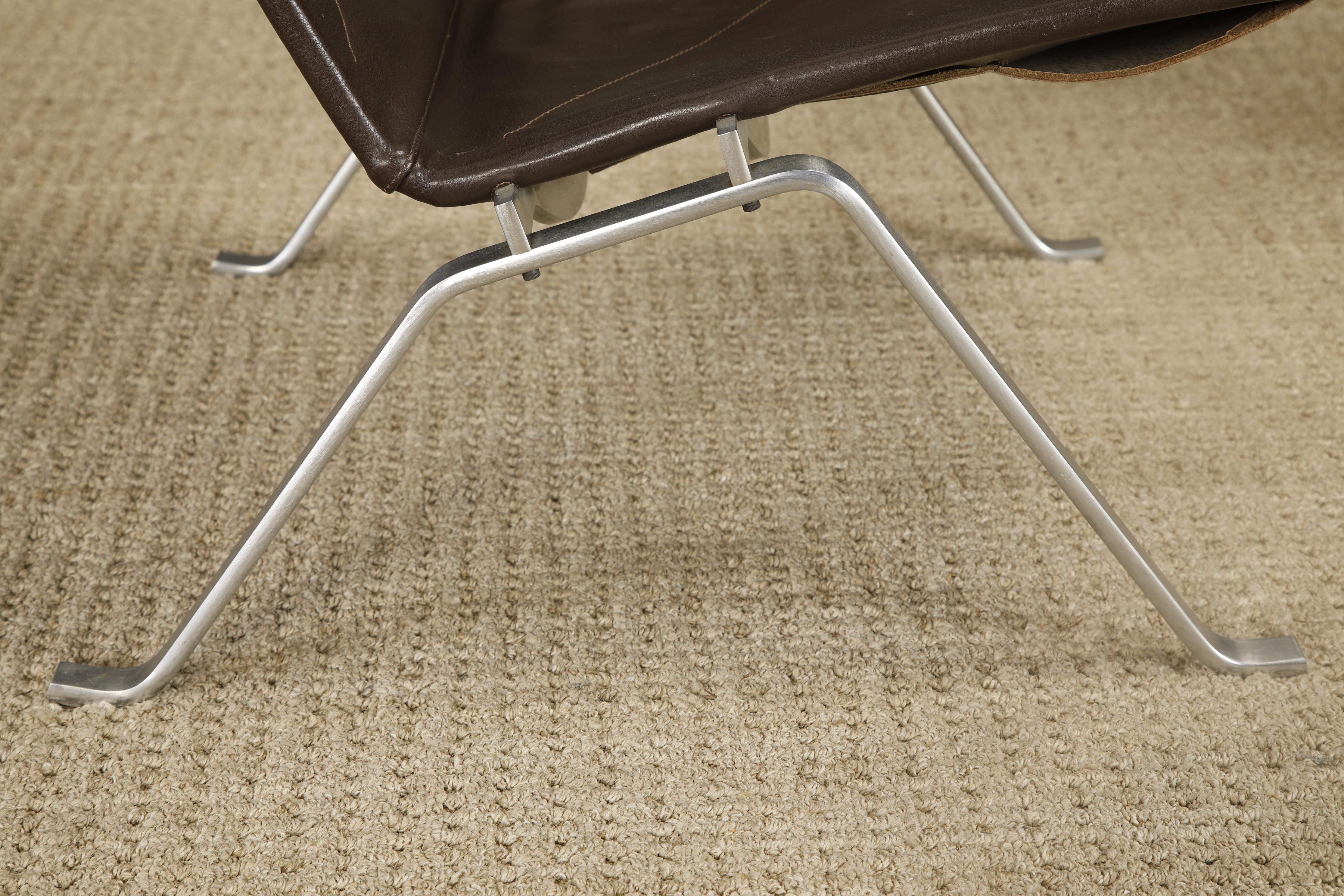 Chaise longue 'PK-22' de Poul Kjærholm pour EKC, doublement signée en vente 6