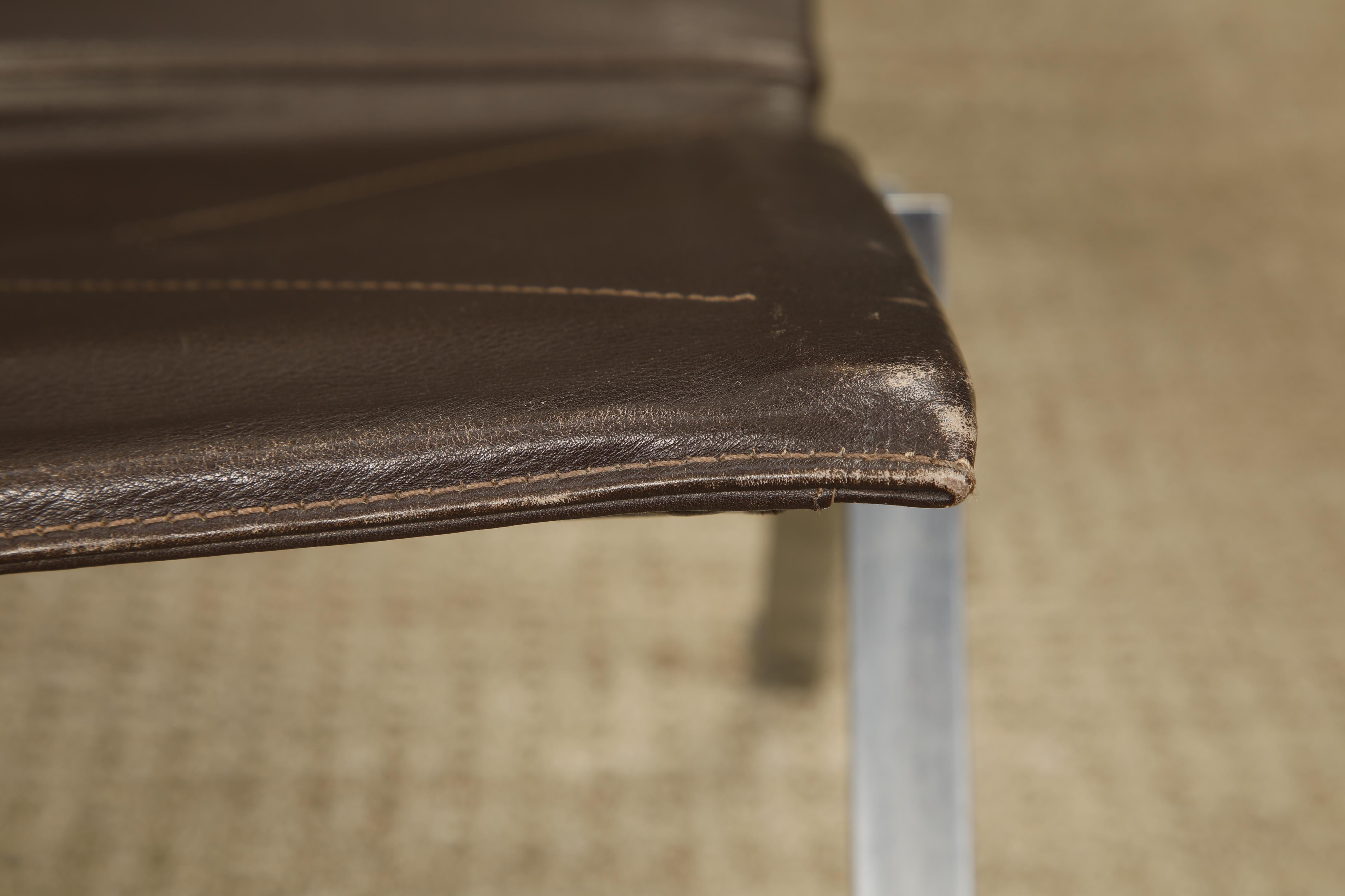 Milieu du XXe siècle Chaise longue 'PK-22' de Poul Kjærholm pour EKC, doublement signée en vente