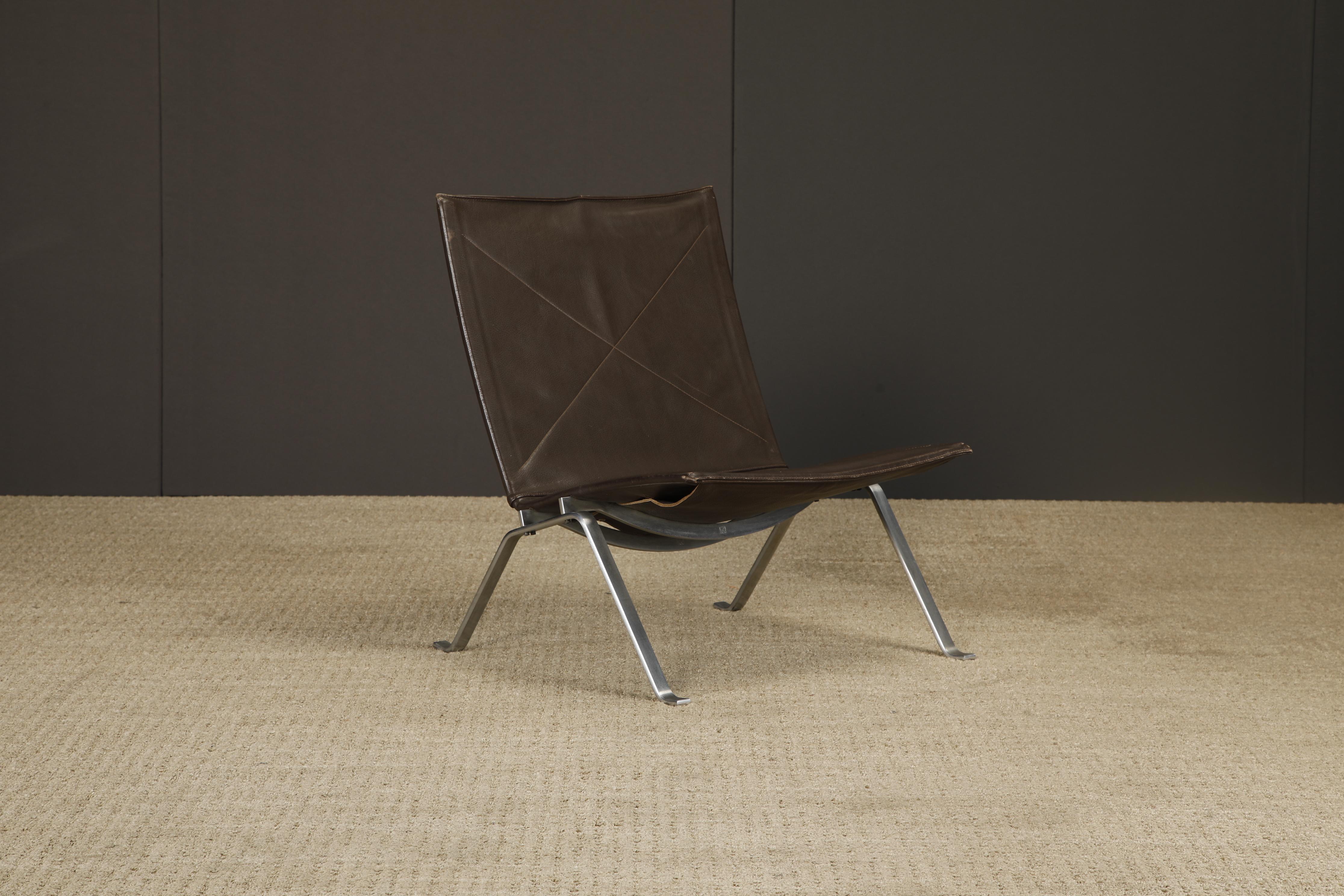 Acier Chaise longue 'PK-22' de Poul Kjærholm pour EKC, doublement signée en vente