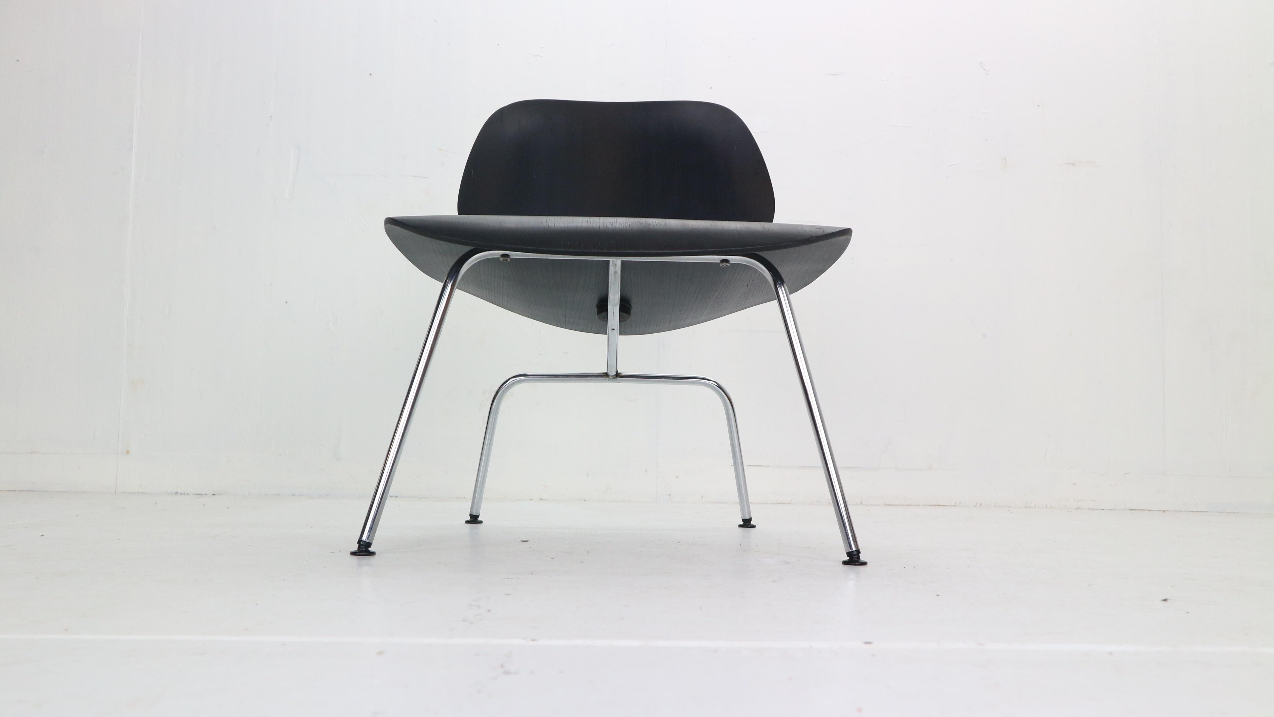 Mid-Century Modern Early Production Ray & Charles Eames for Herman Miller Black 