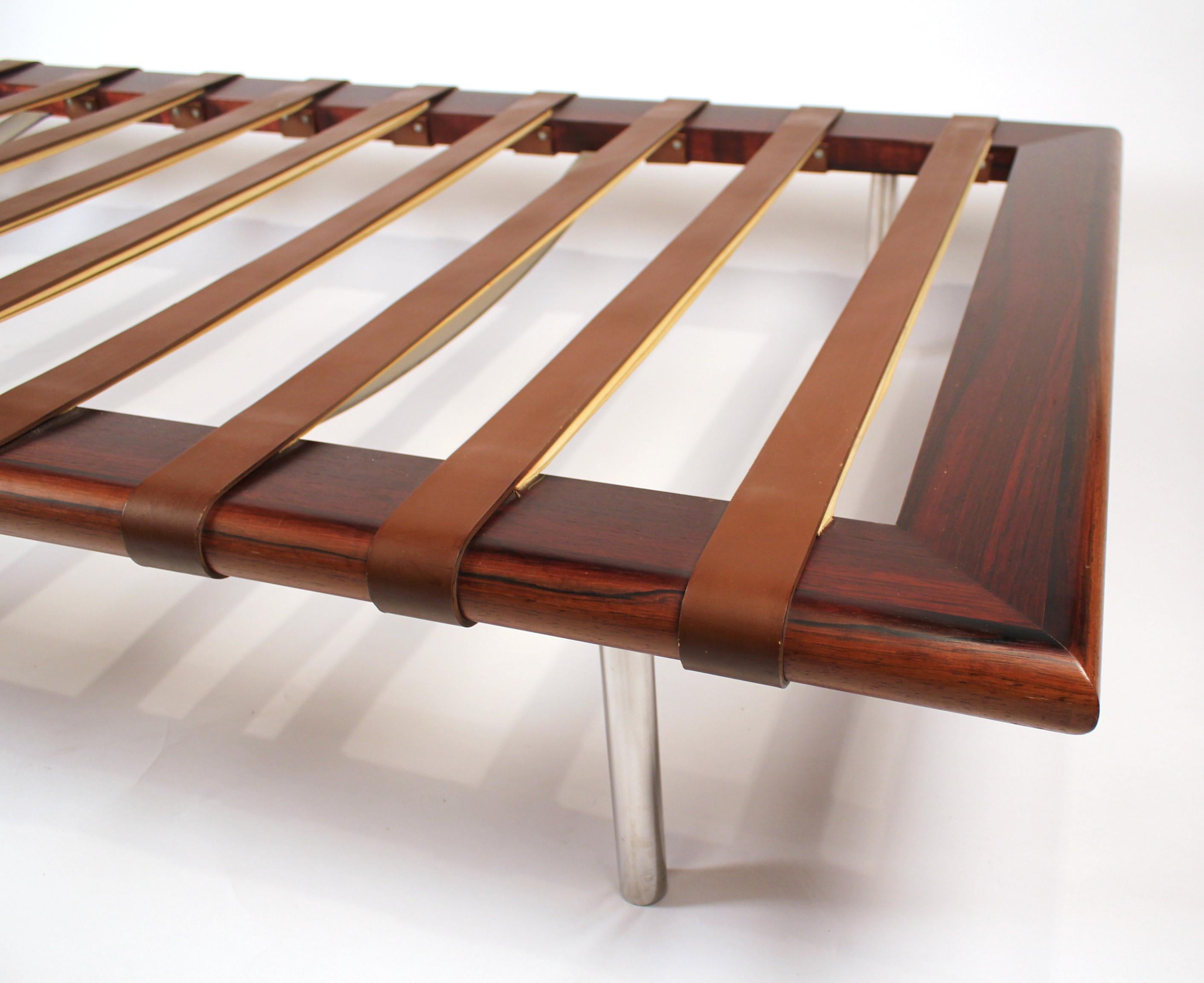Early Production, Rosewood Daybed designed by Ludwig Mies van der Rohe 2