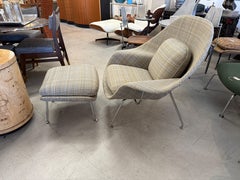 Early Production Saarinen Knoll Womb Chair & Ottoman Reupholstered LIC Label