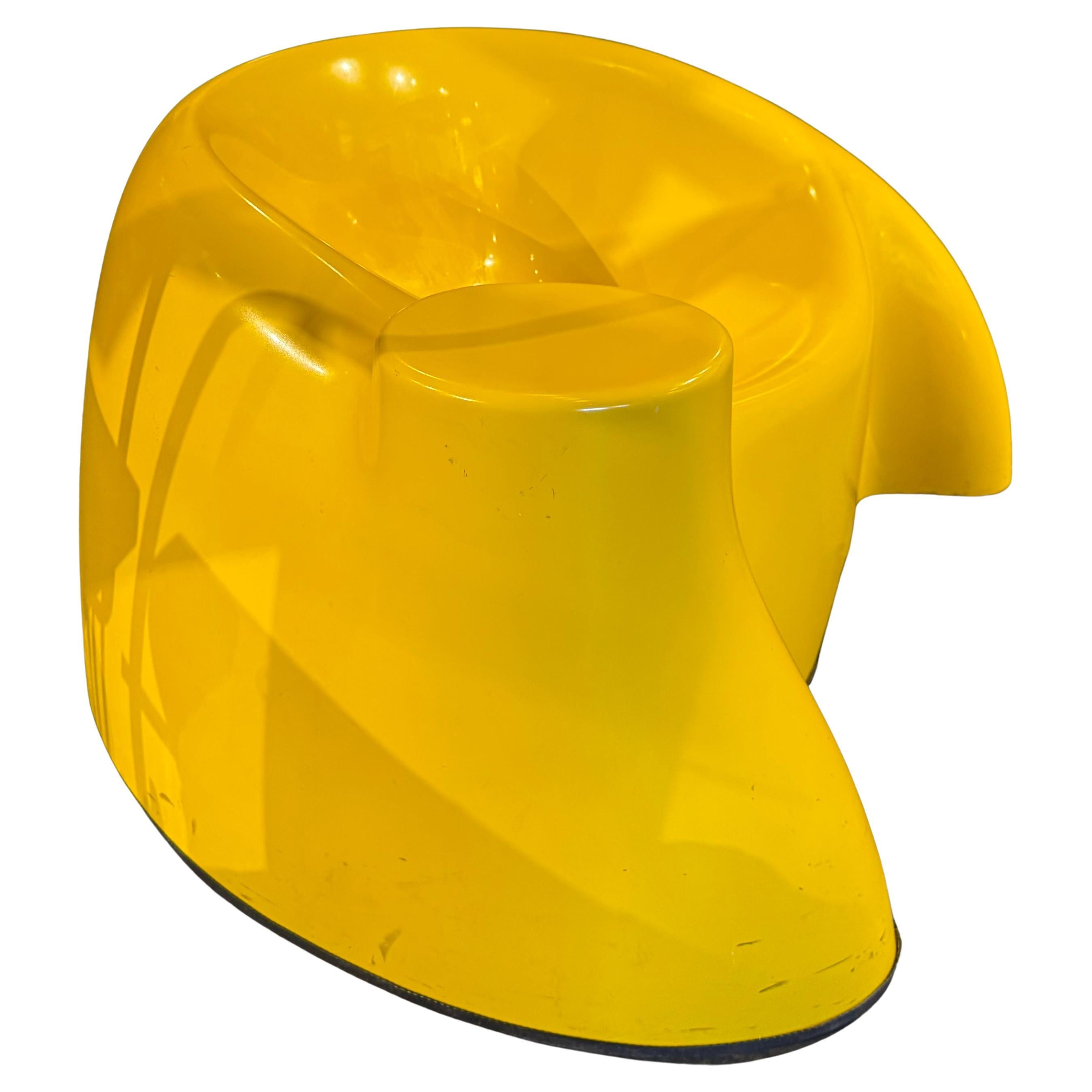 Molded Poltrone lounge