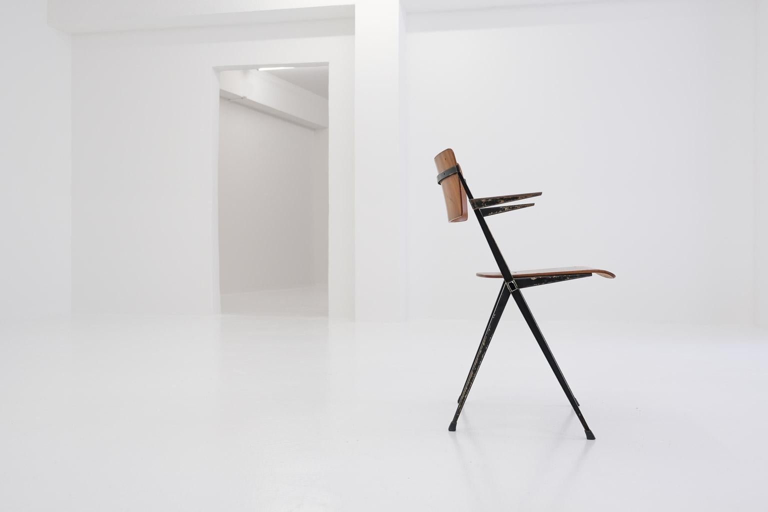 Mid-Century Modern Early Pyramid Arm Chair by Wim Rietveld for Ahrend de Cirkel from Feb. 1964 For Sale