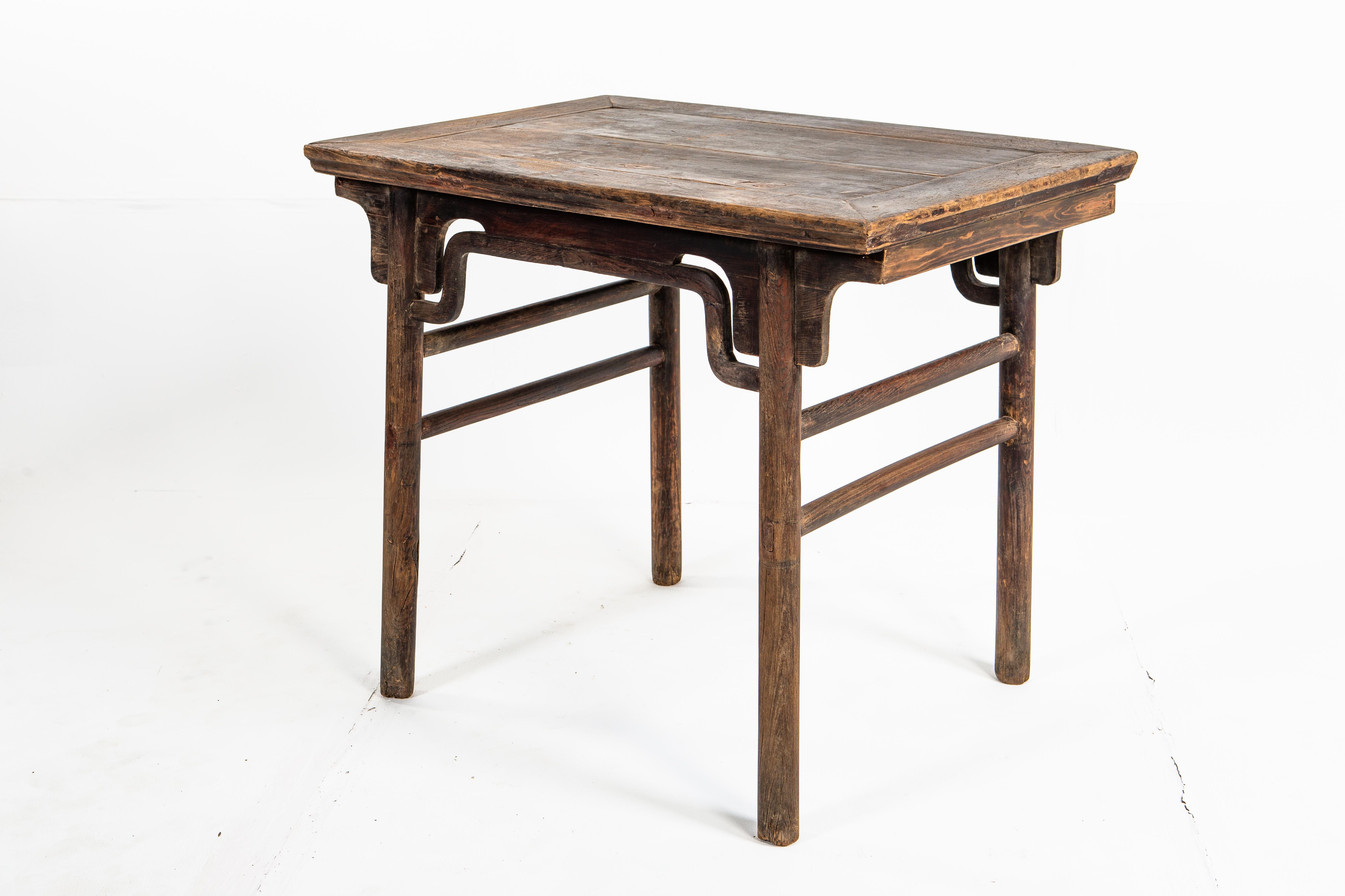 Early Qing Dynasty Painting Table (Ulmenholz)