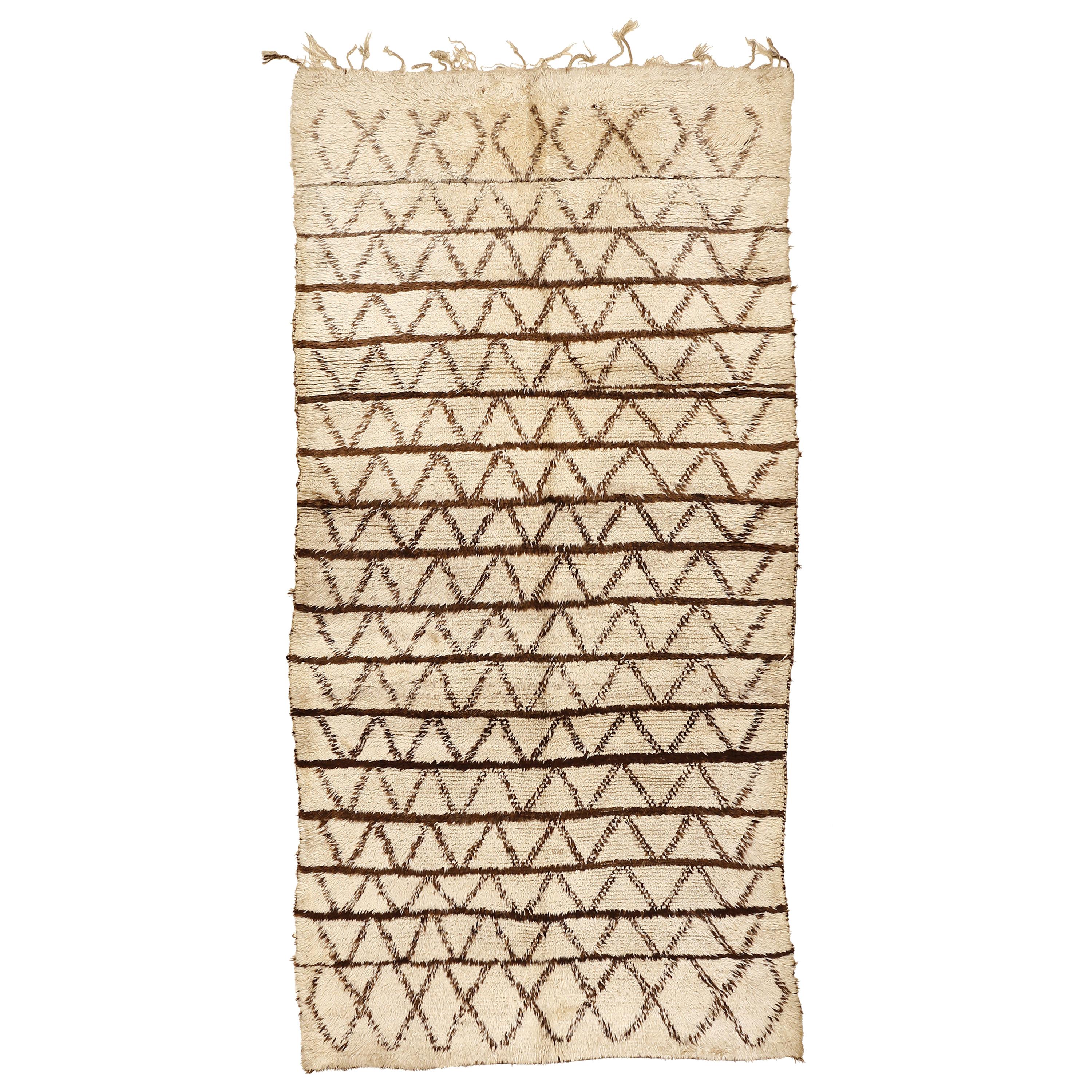 Tapis berbère marocain Beni Ouarain, ancien, rare et inhabituel, au design géométrique