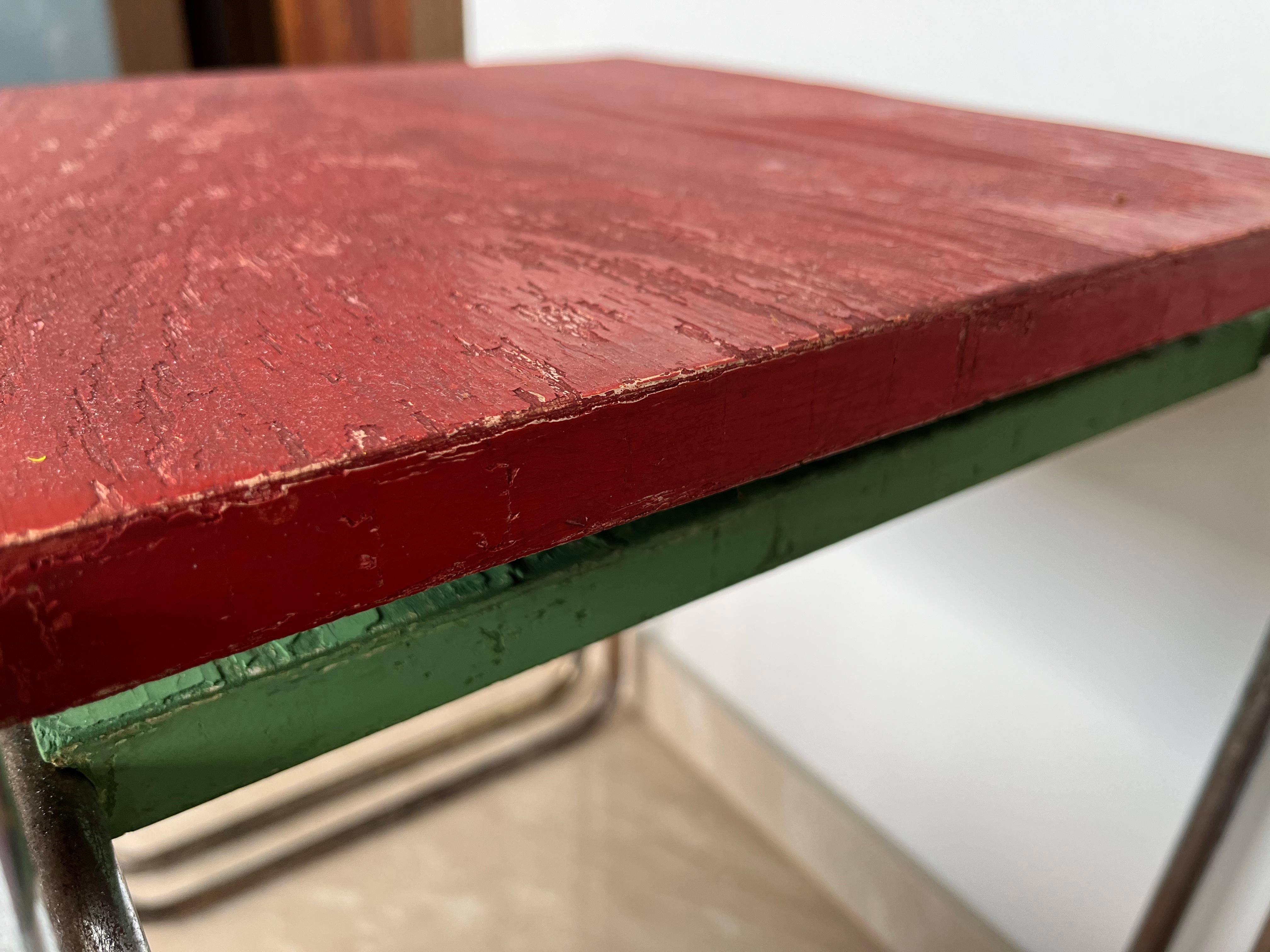 Frühe seltene farbige Bauhaus-Nesting-Tische B9, Marcel Breuer/ Thonet Lizenz im Angebot 4
