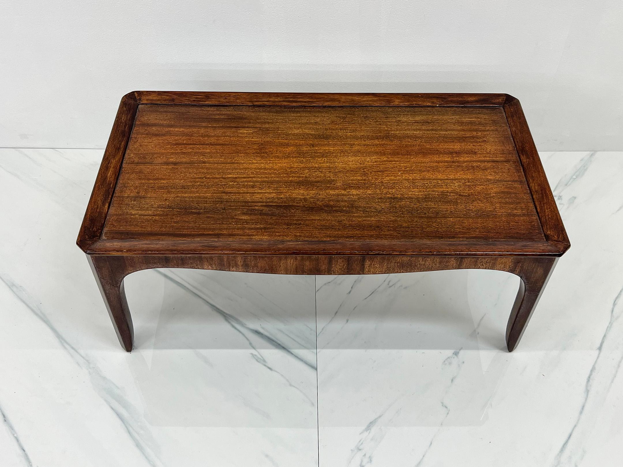 American Early Rare Edward Wormley Mahogany Coffee Table, Dunbar Furniture, 1940's For Sale