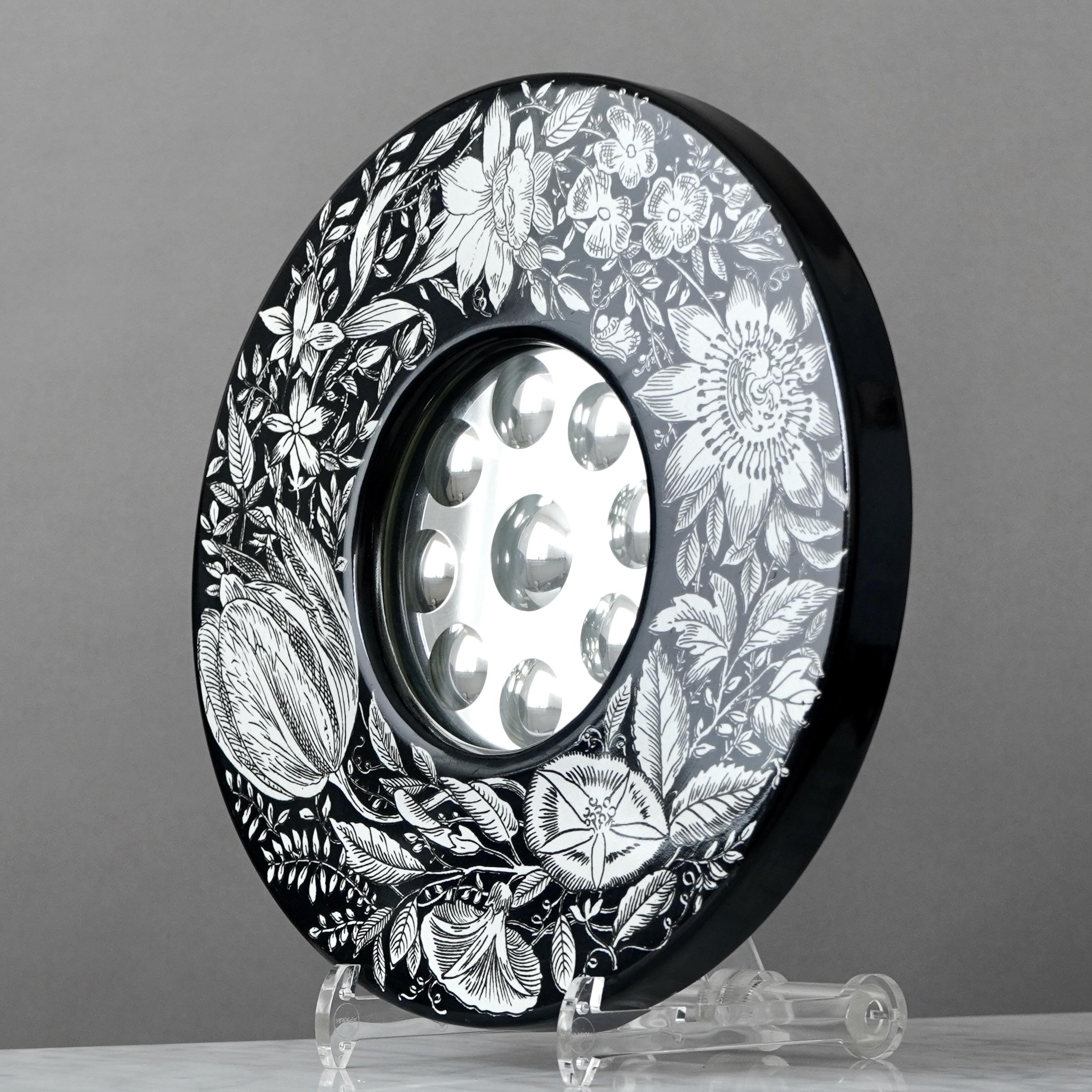 Mid-Century Modern Early Rare Piero Fornasetti 'Corona di fiori' Convex Optical Mirror, Italy 1950s For Sale