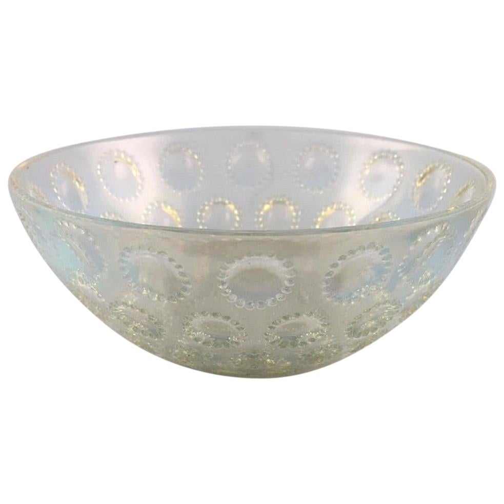 Early René Lalique "Asters" Bowl in Art Glass, Dated Before 1945
