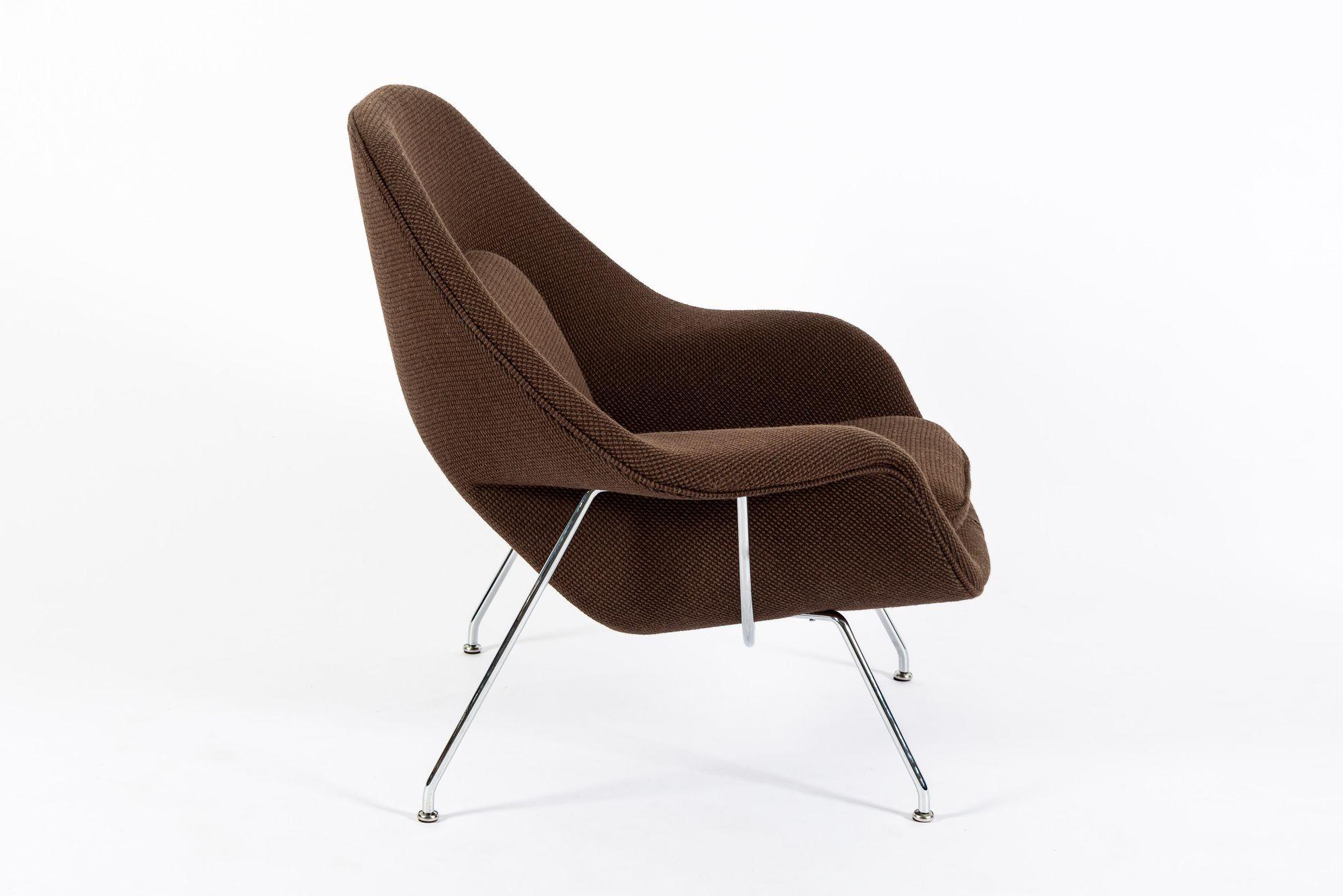 Chaise longue Womb brune du milieu du siècle restaurée par Saarinen pour Knoll en vente 1