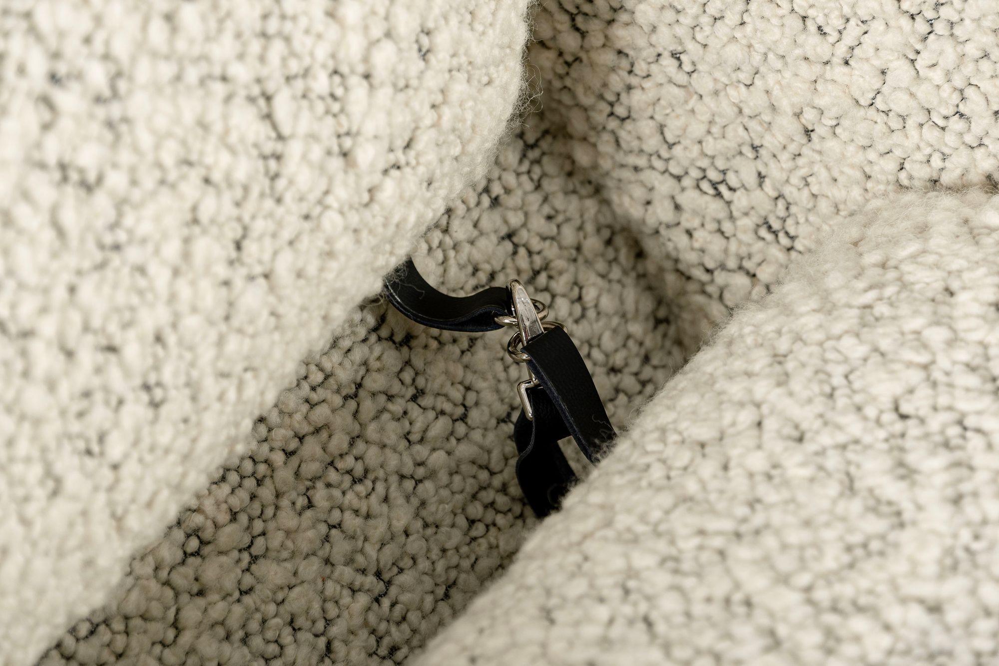 Chaise Womb en laine ivoire du milieu du siècle restaurée par Saarinen pour Knoll Multiples en vente 8