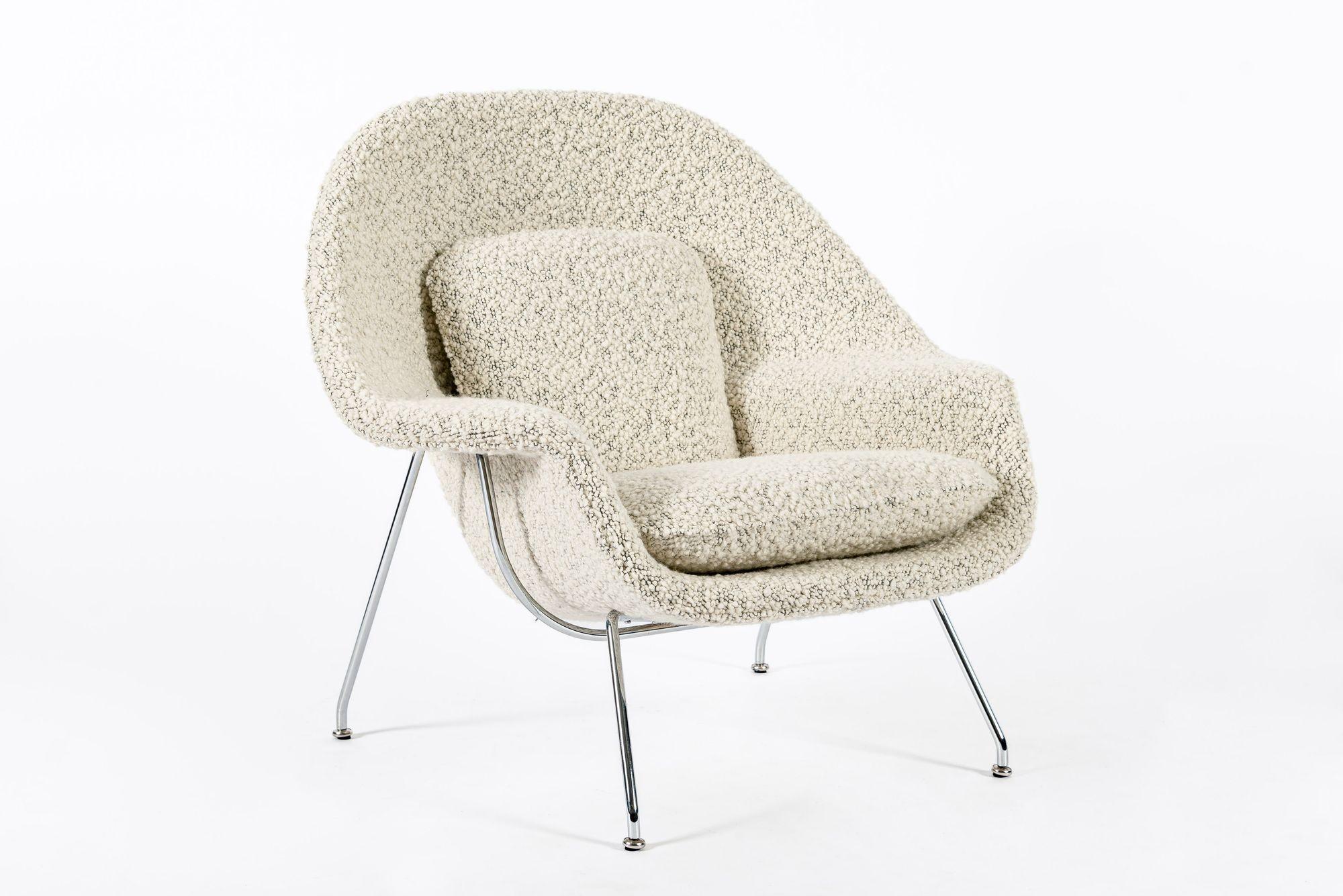 Mid-Century Modern Chaise Womb en laine ivoire du milieu du siècle restaurée par Saarinen pour Knoll Multiples en vente