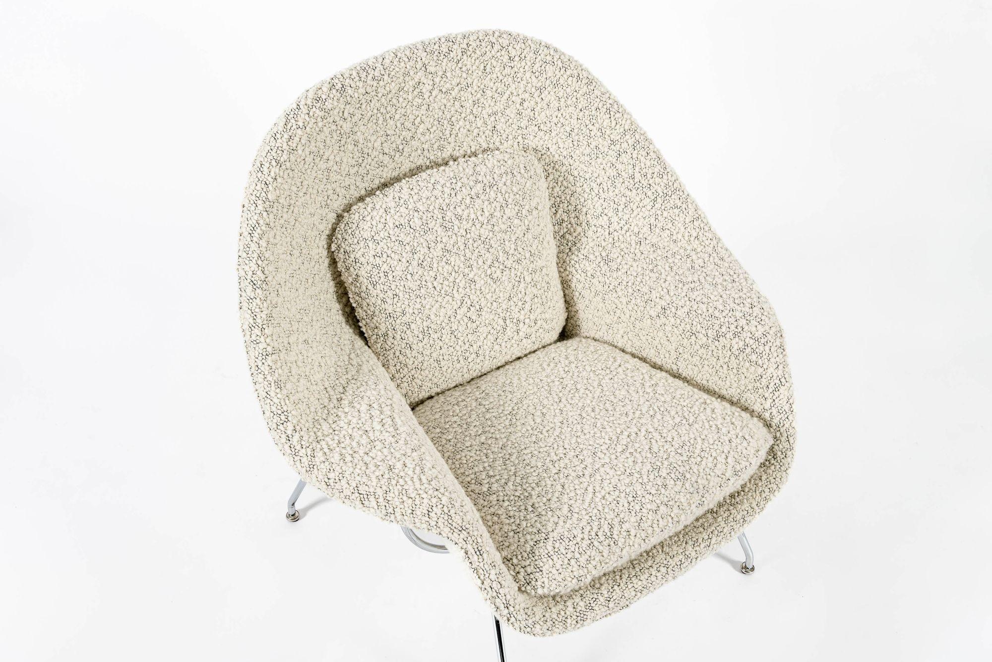 Américain Chaise Womb en laine ivoire du milieu du siècle restaurée par Saarinen pour Knoll Multiples en vente