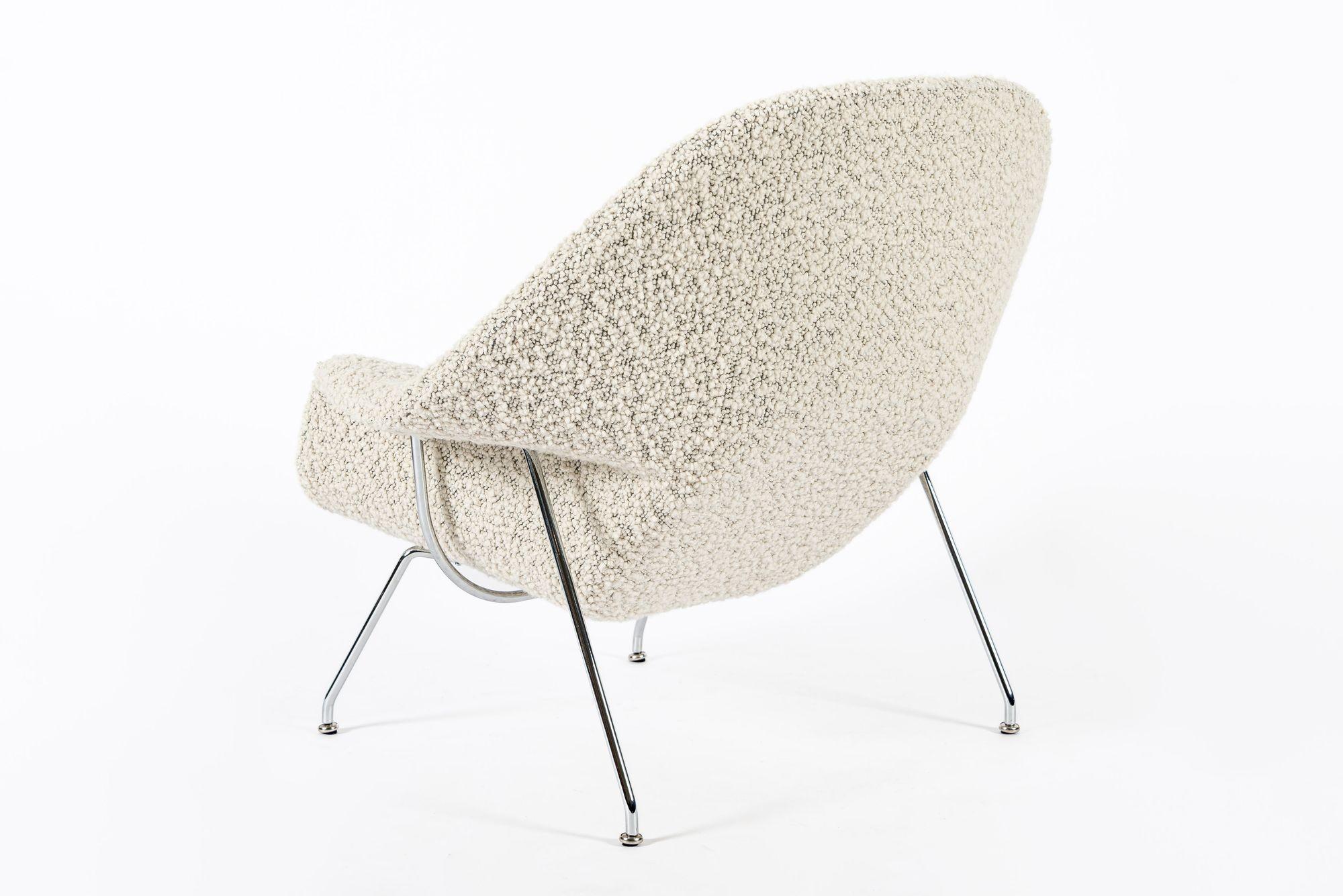 Chaise Womb en laine ivoire du milieu du siècle restaurée par Saarinen pour Knoll Multiples en vente 1