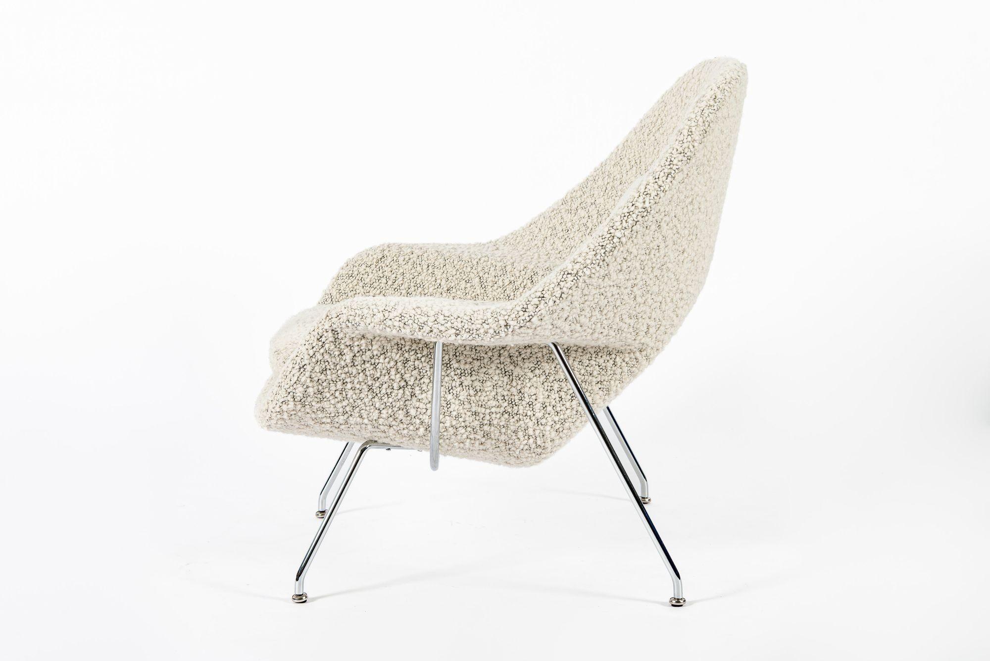 Chaise Womb en laine ivoire du milieu du siècle restaurée par Saarinen pour Knoll Multiples en vente 2