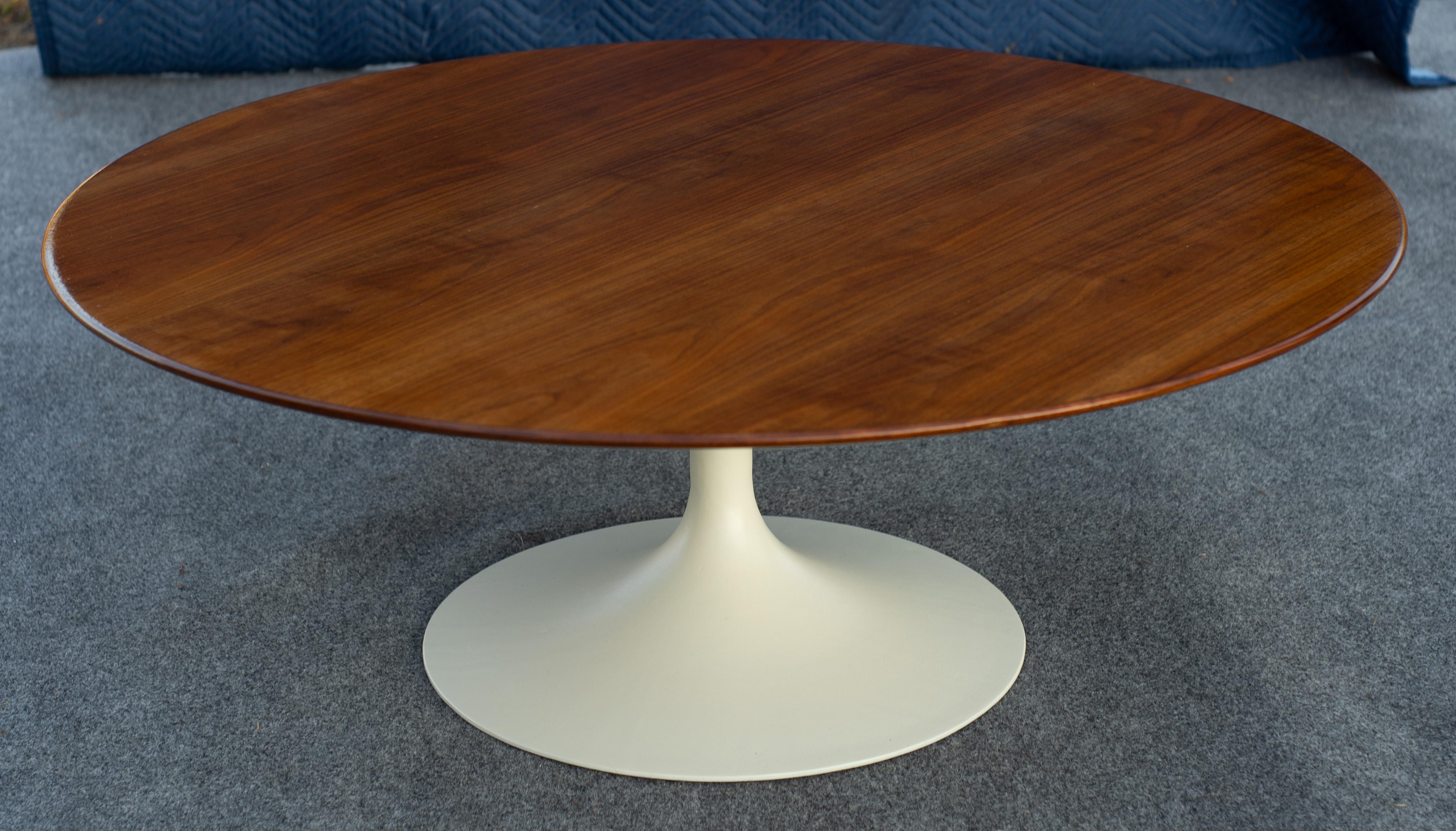 Früh restaurierter Saarinen Knoll 42