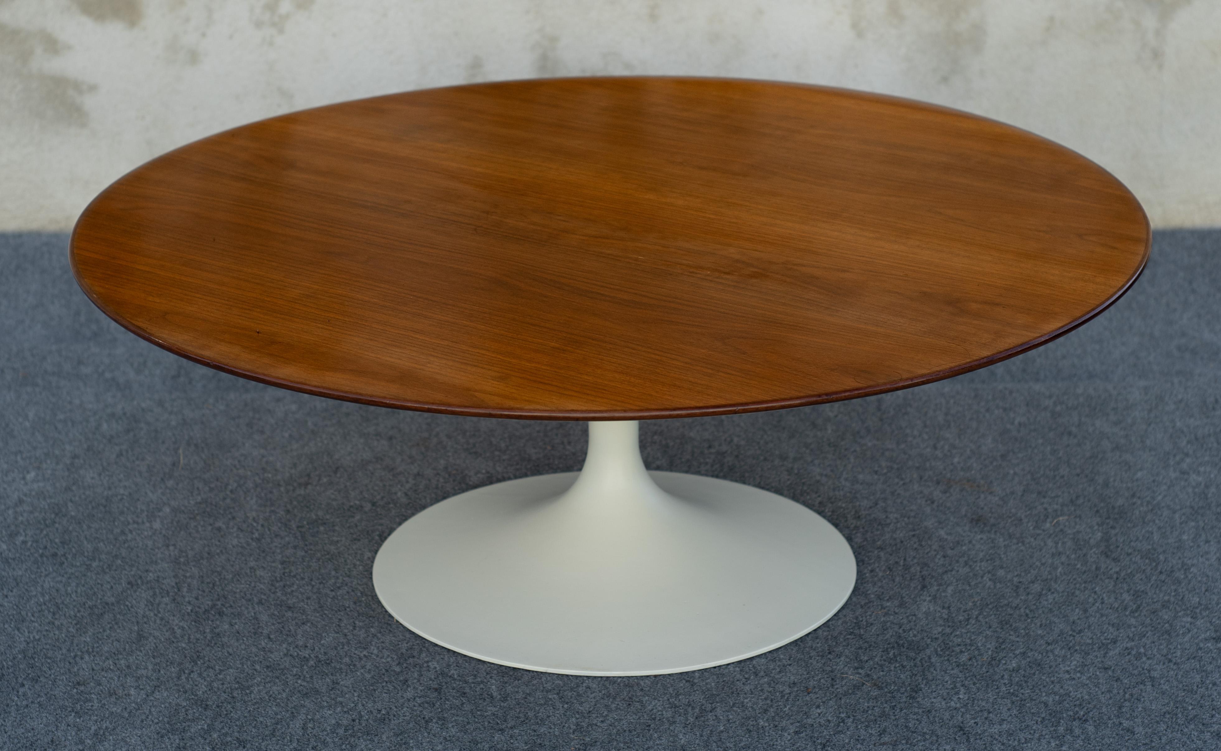 Früh restaurierter Saarinen Knoll 42