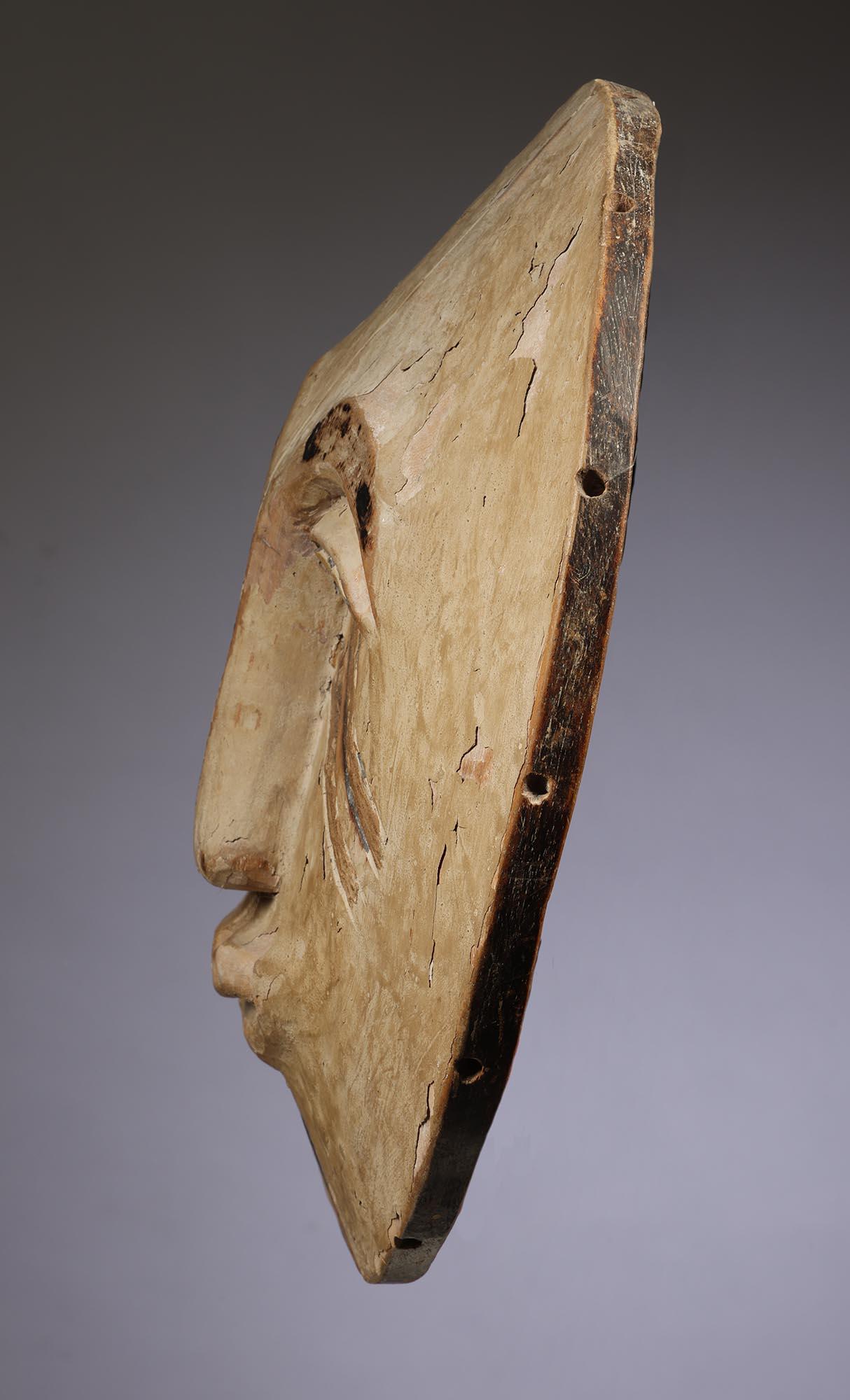 Early Round Wood Yela M'Bole Maske DRC Kongo Afrika im Zustand „Relativ gut“ im Angebot in Point Richmond, CA