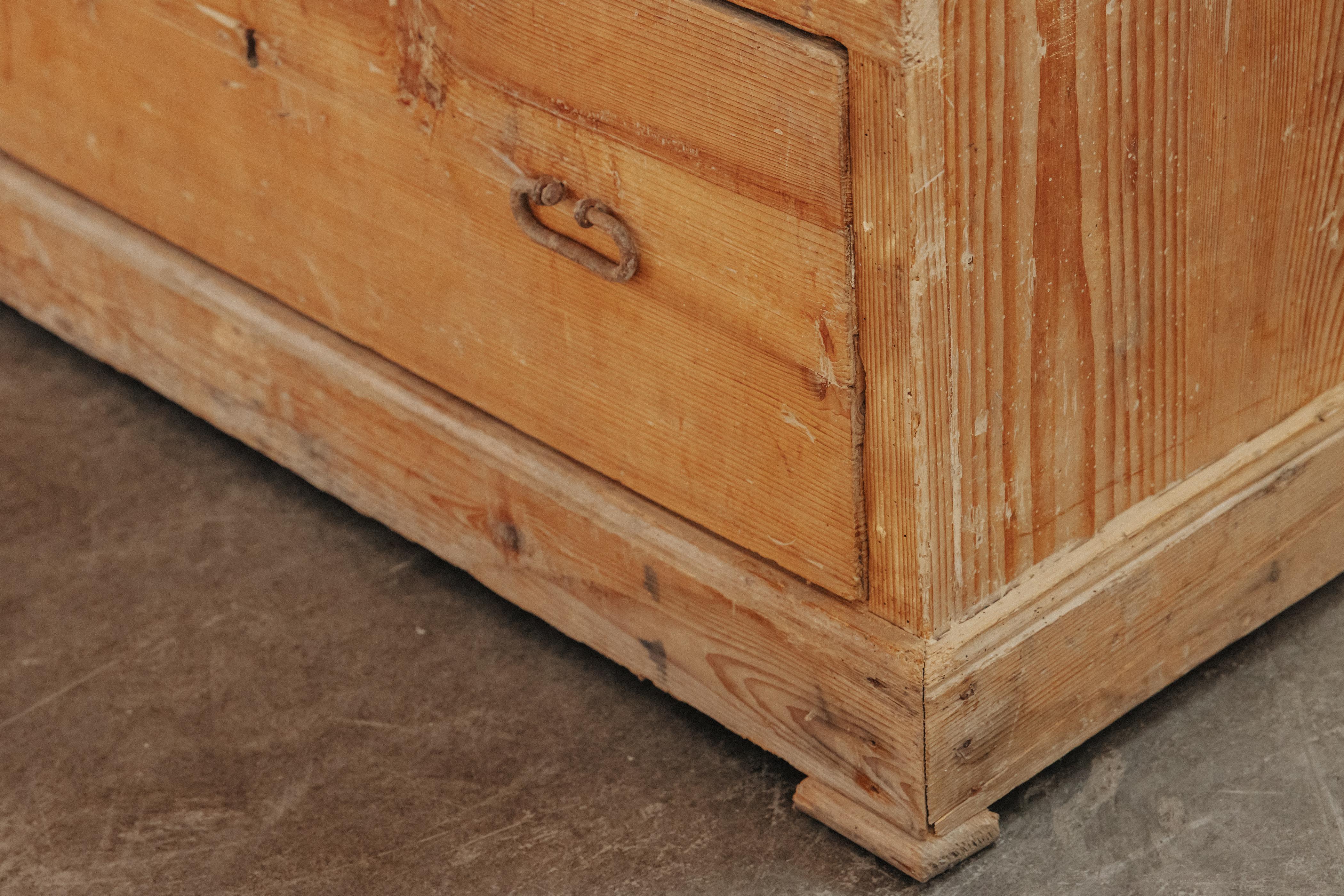 Early Sacristy Chest From Italy, Circa 1780 For Sale 3