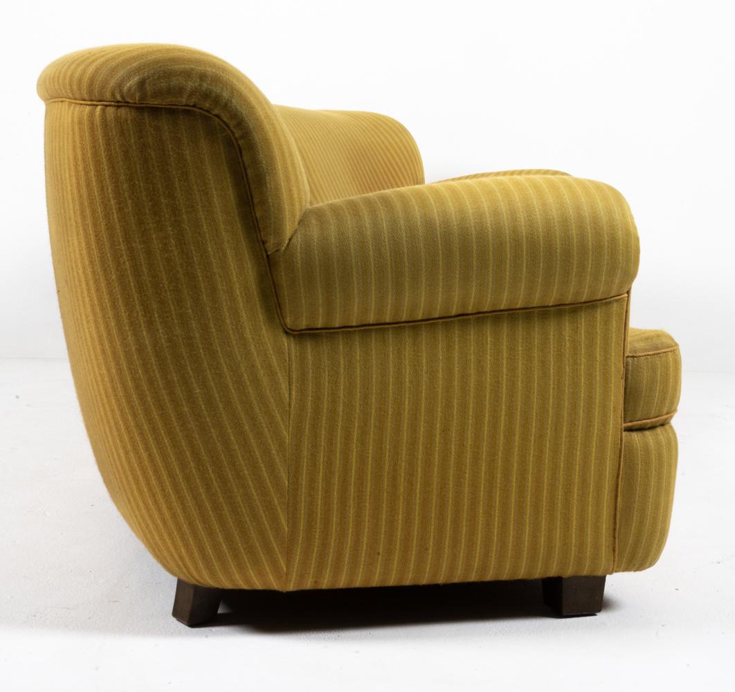 Early Scandinavian Modern 4-Seat Curved Banana Sofa 4