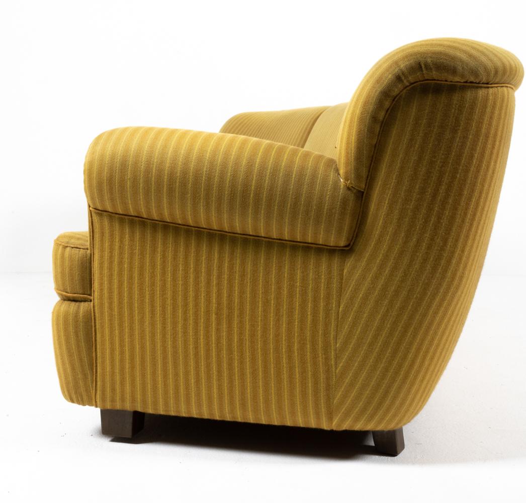 Early Scandinavian Modern 4-Seat Curved Banana Sofa 1