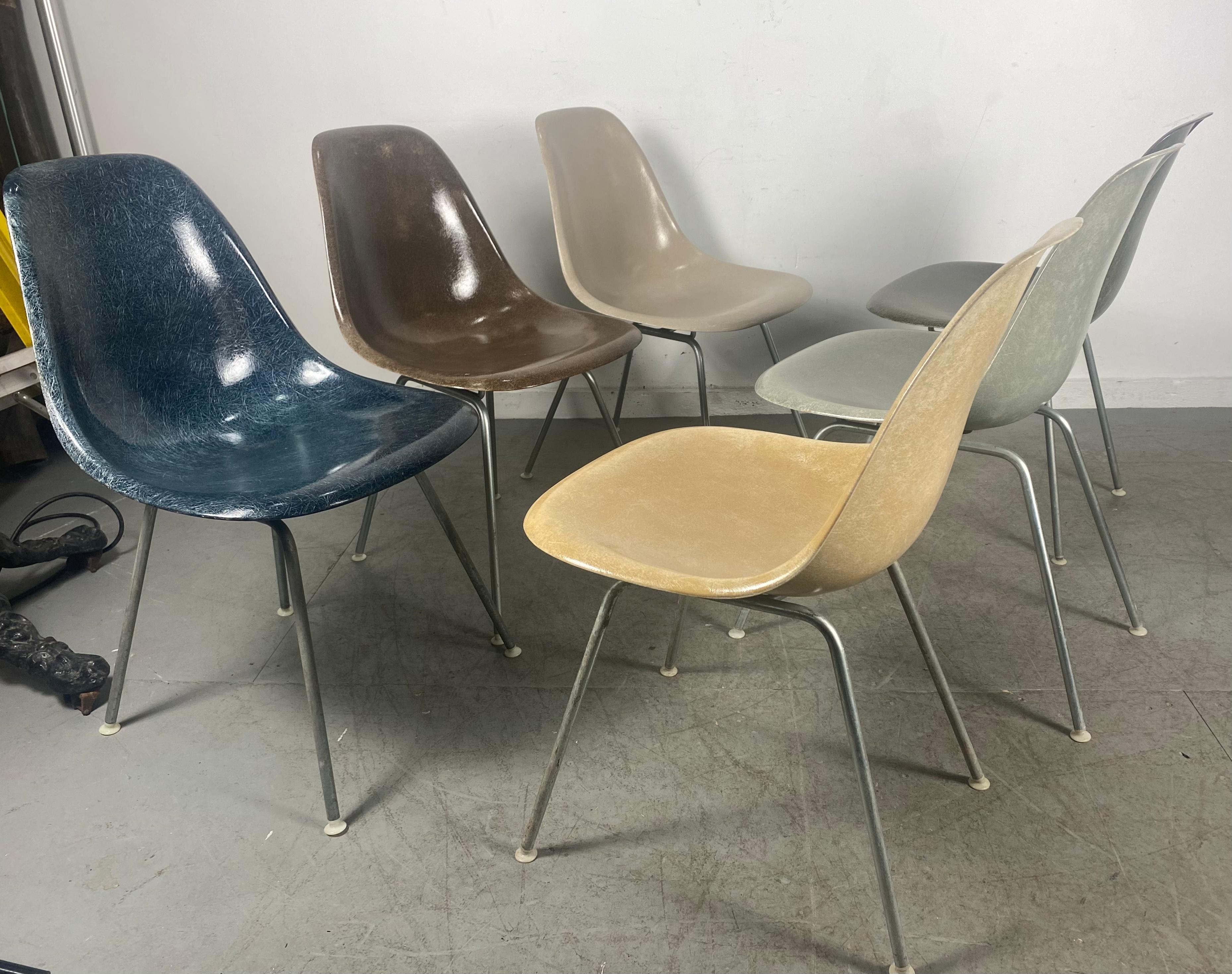 Early Set 6 Charles and Ray Eames Fiberglass Side Shell Chairs, Herman Miller 2