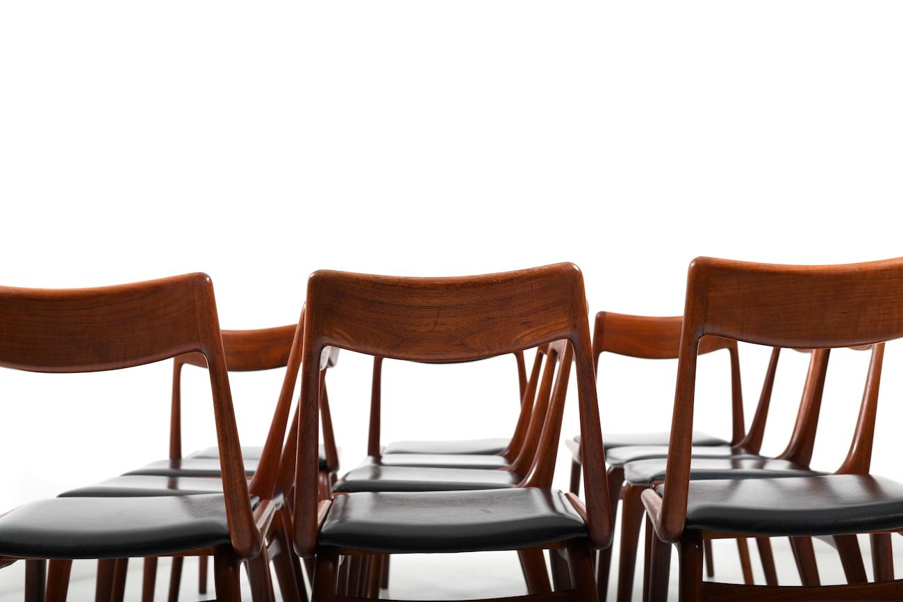 Early Set of 12 Boomerang Teak Chairs by Alfred Christensen 9
