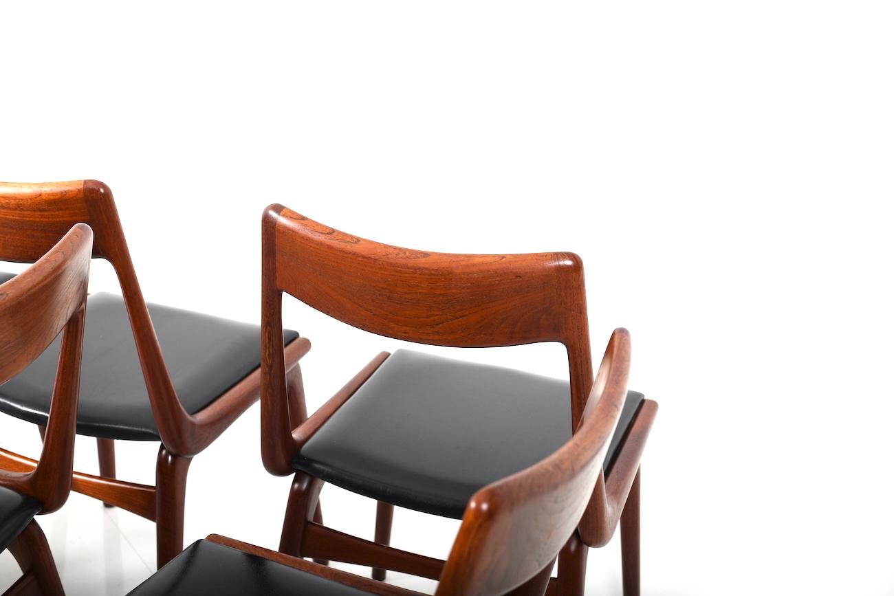 Early Set of 12 Boomerang Teak Chairs by Alfred Christensen 11