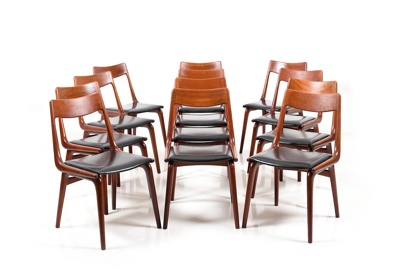 Early Set of 12 Boomerang Teak Chairs by Alfred Christensen In Good Condition In Handewitt, DE
