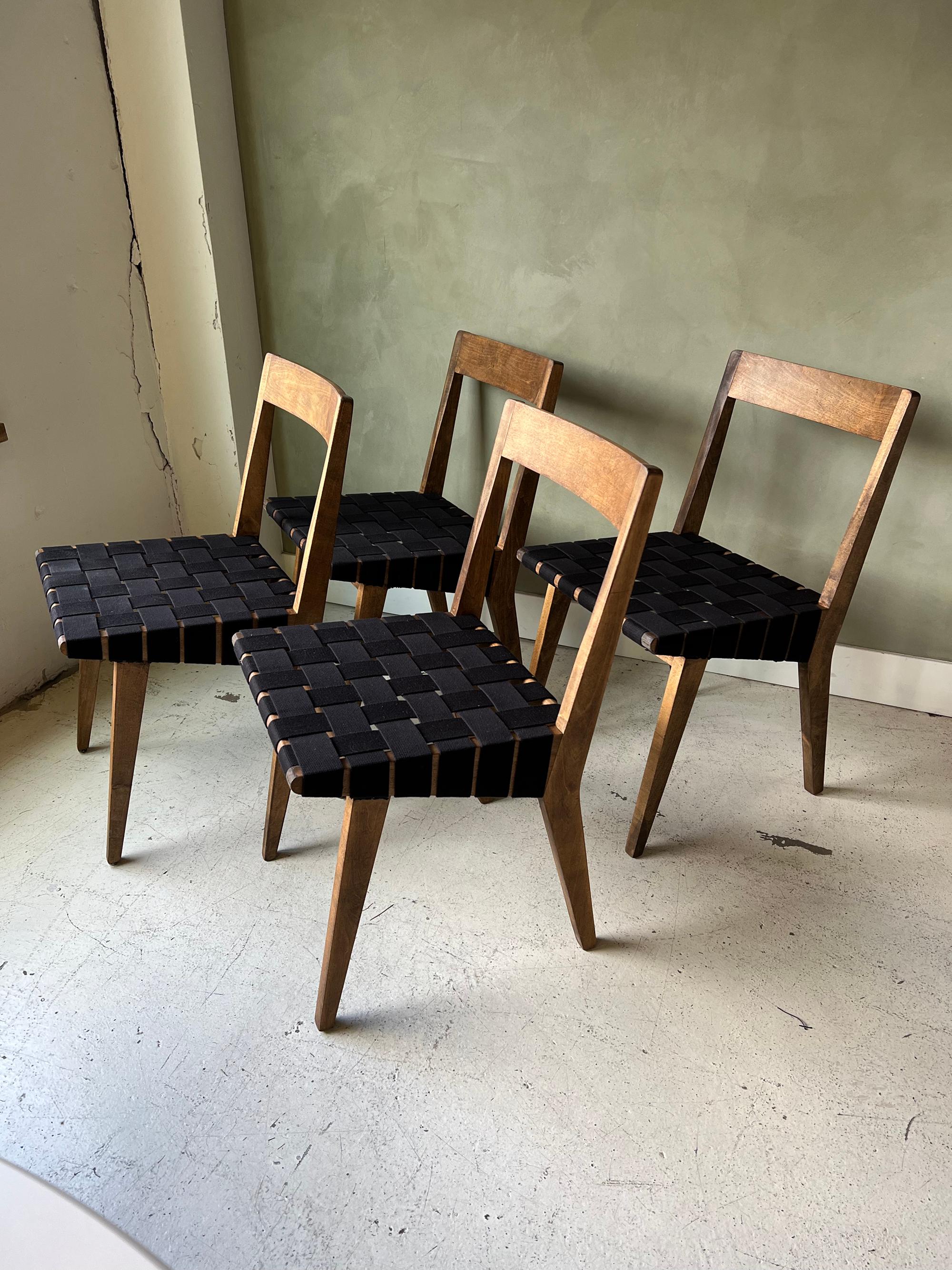 Early Set of 4 Jens Risom 666 Dining Chairs for Knoll In Good Condition In Salt Lake City, UT