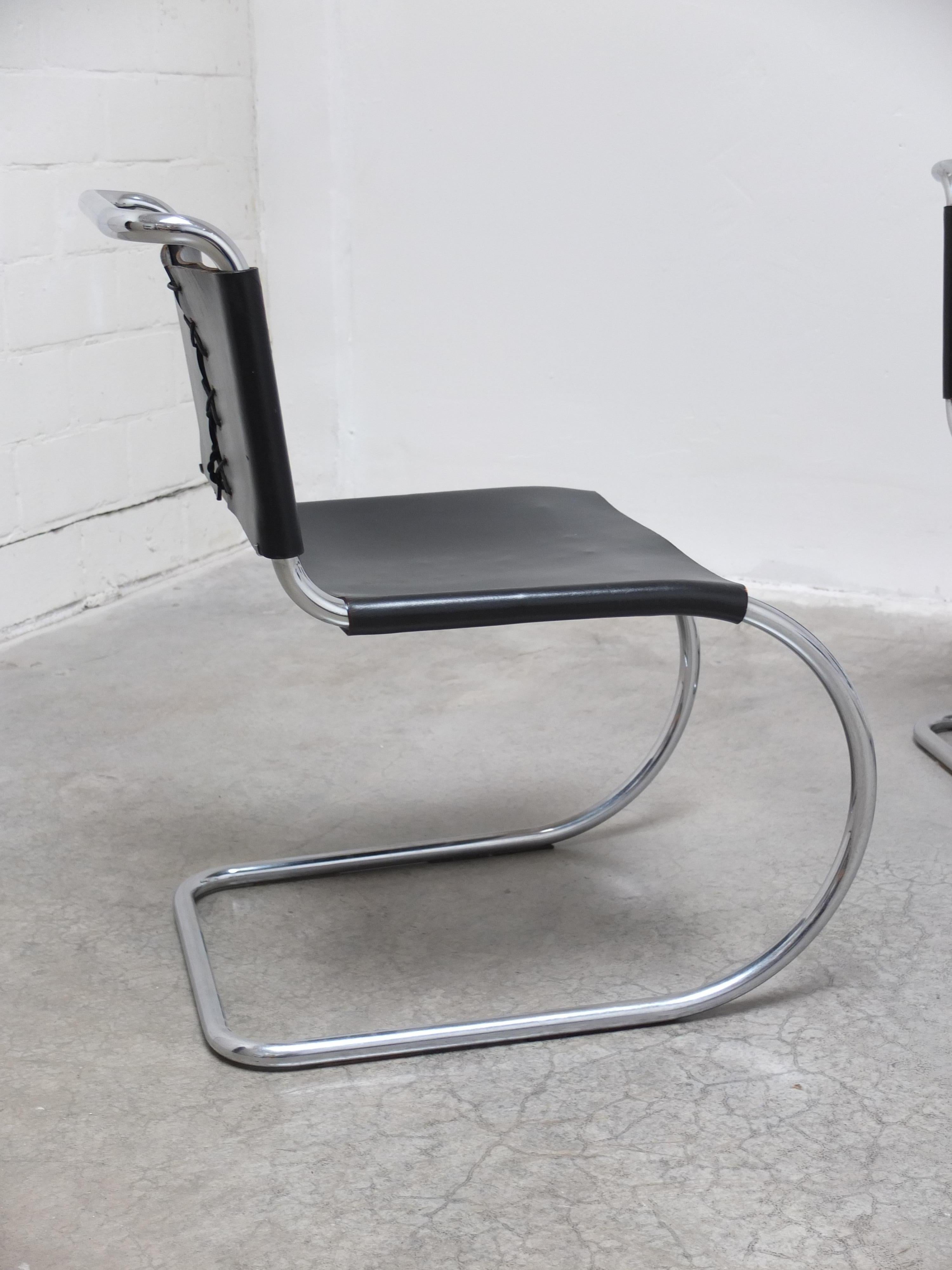 Set di 4 sedie 'MR10' di Mies Van Der Rohe per Knoll, anni '60 in vendita 10