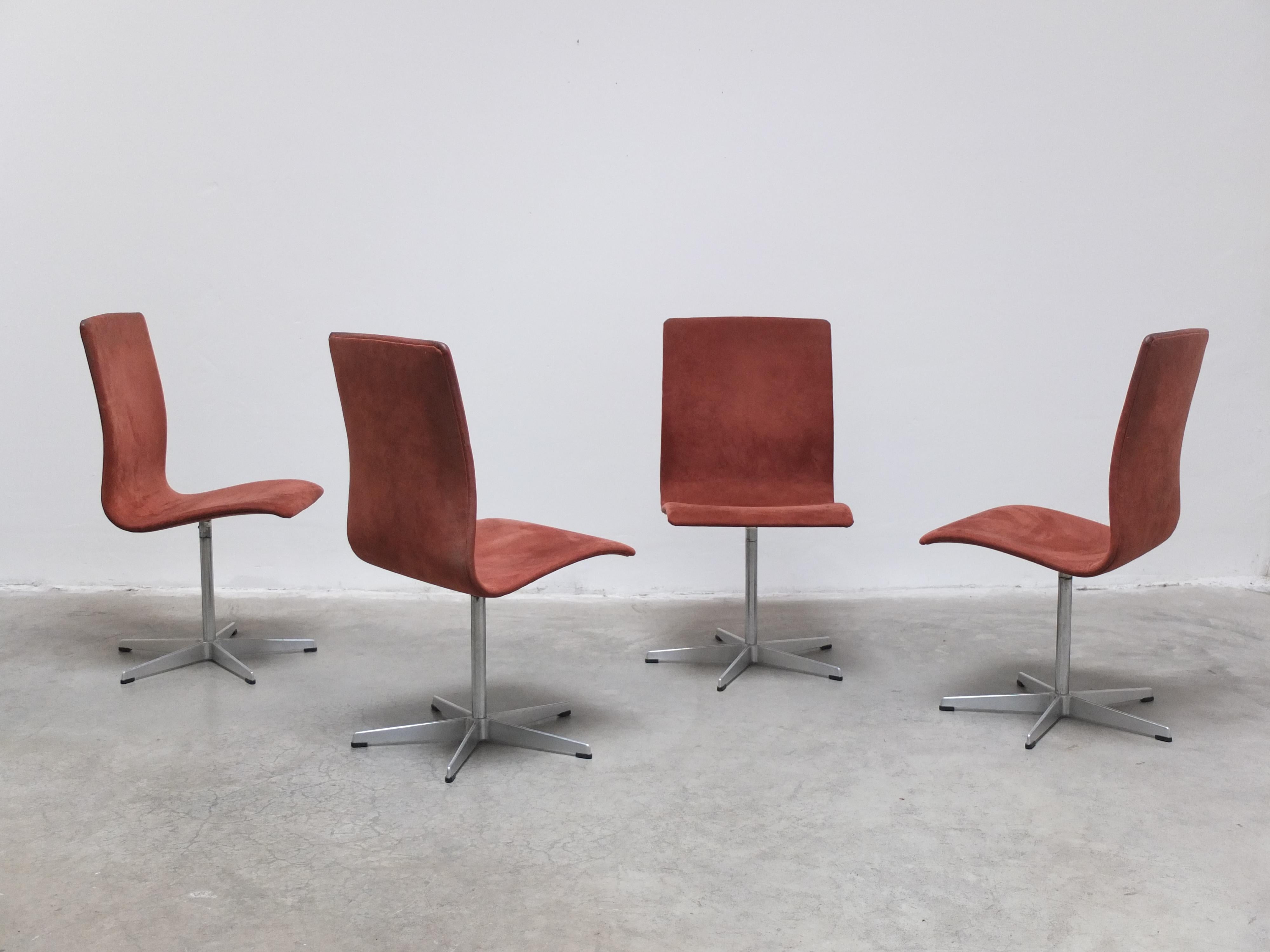 Ensemble de 4 chaises pivotantes 'Oxford' par Arne Jacobsen pour Fritz Hansen, 1966 en vente 8
