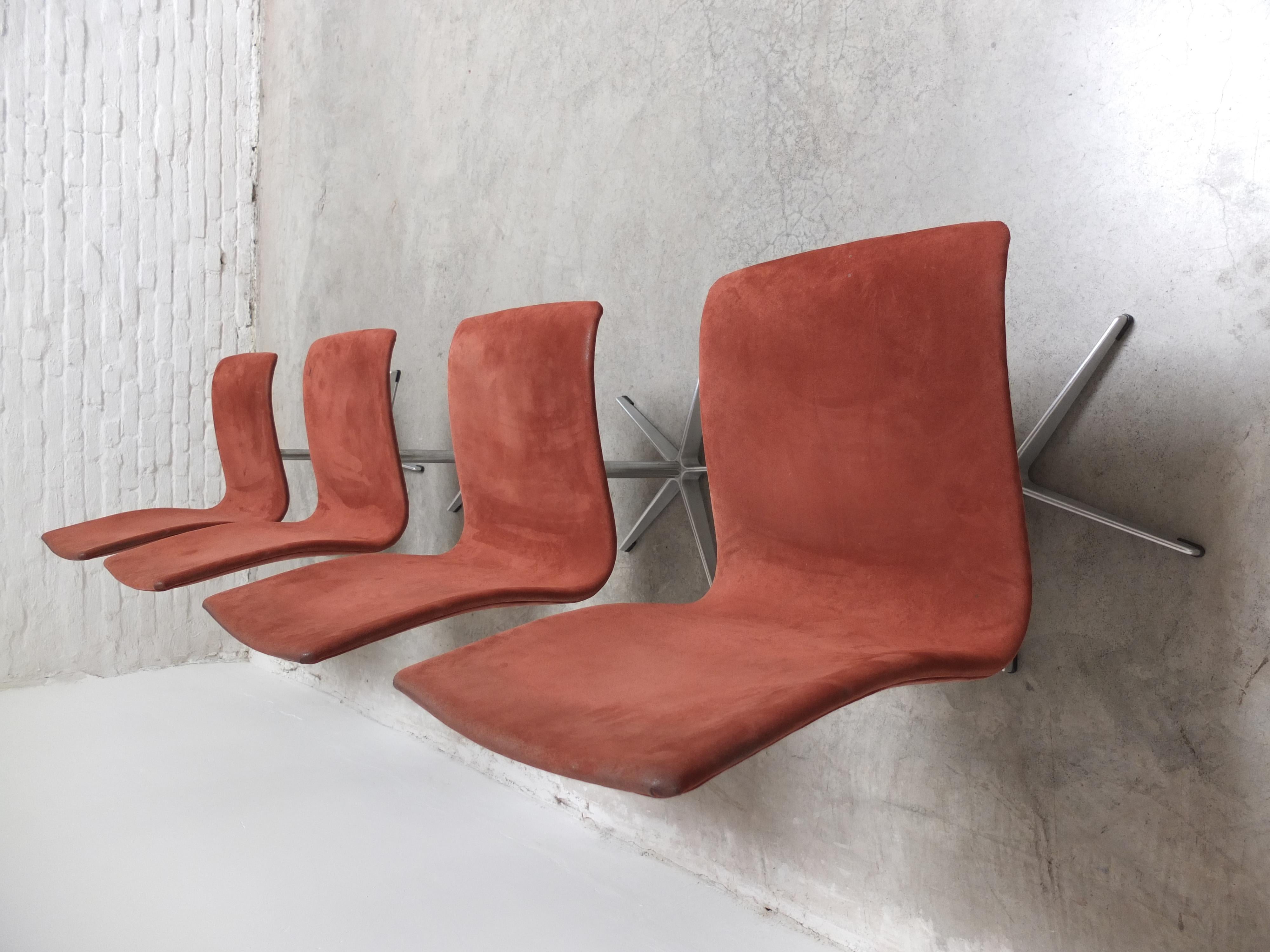 20ième siècle Ensemble de 4 chaises pivotantes 'Oxford' par Arne Jacobsen pour Fritz Hansen, 1966 en vente