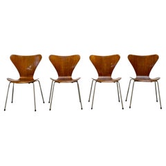 Early set of four Butterfly chairs by Arne Jacobsen for Fritz Hansen