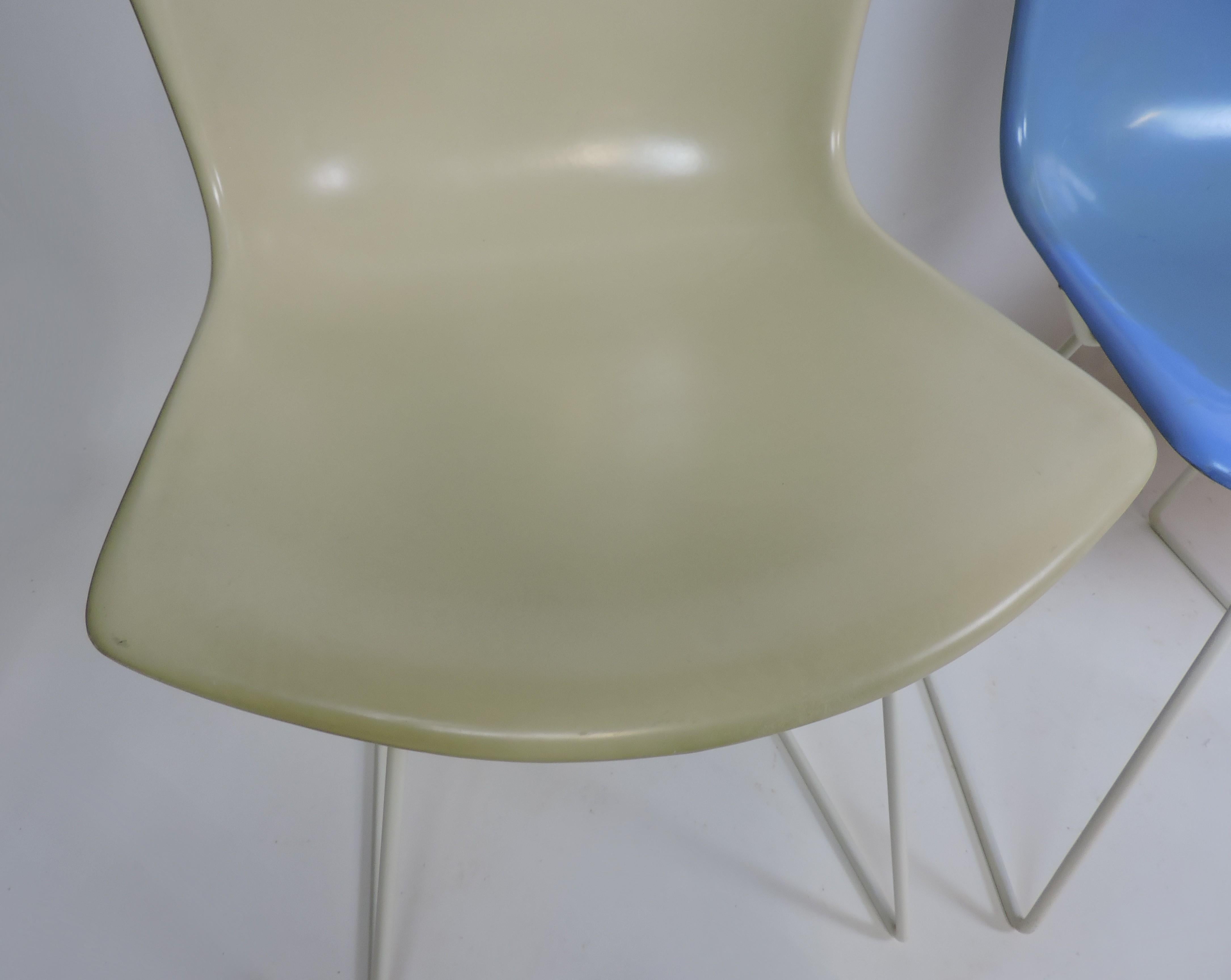 Early Set of Four Harry Bertoia Molded Shell Side Chairs for Knoll, Labeled For Sale 2